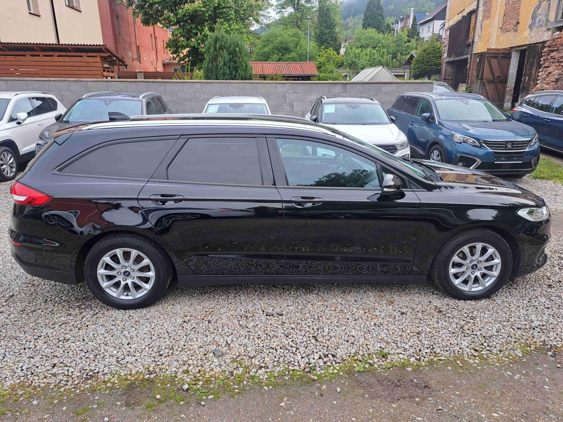 Ford Mondeo, 2,0 D automat 16ALU  PDC  NAVI - fotka 3