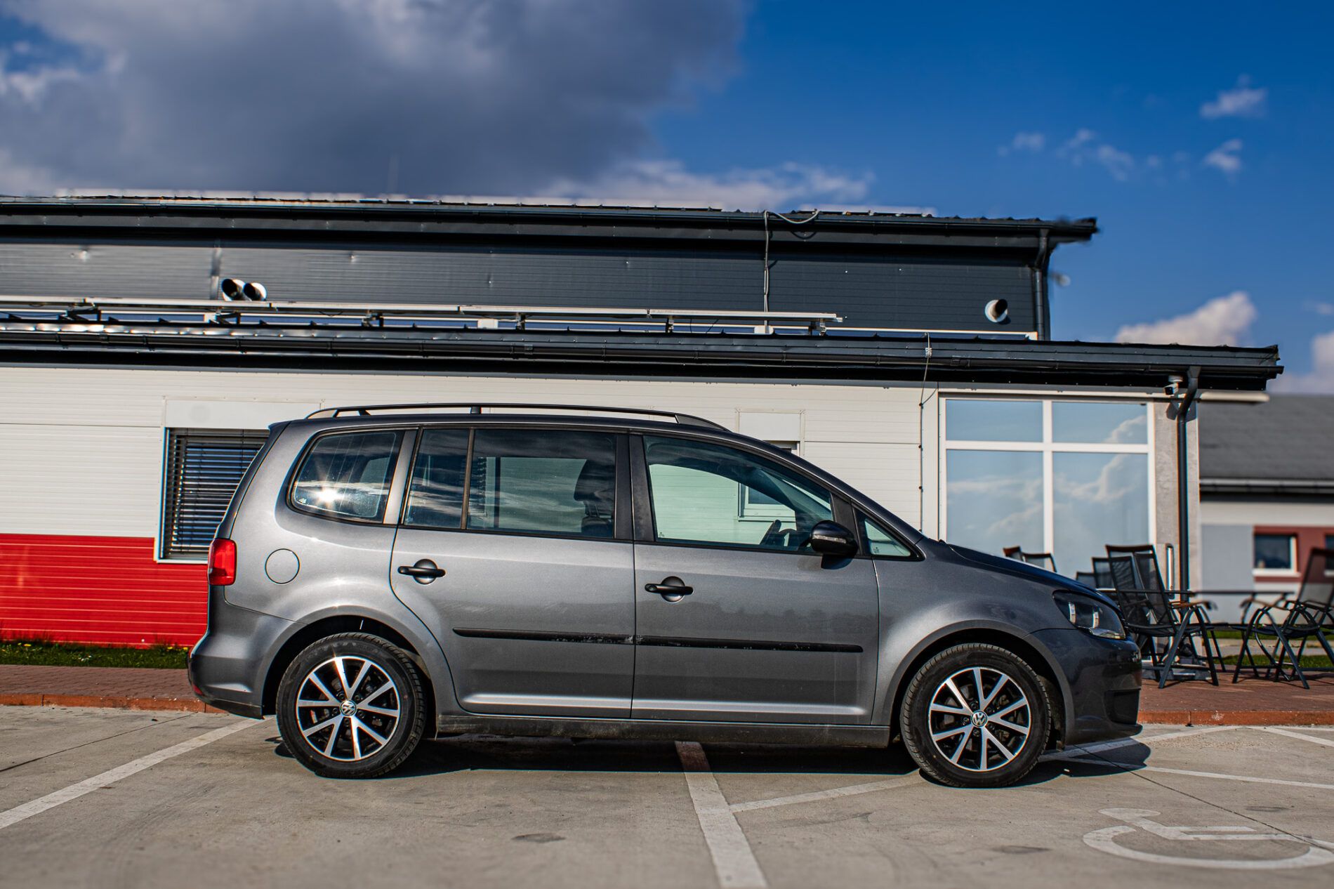 Volkswagen Touran - fotka 4