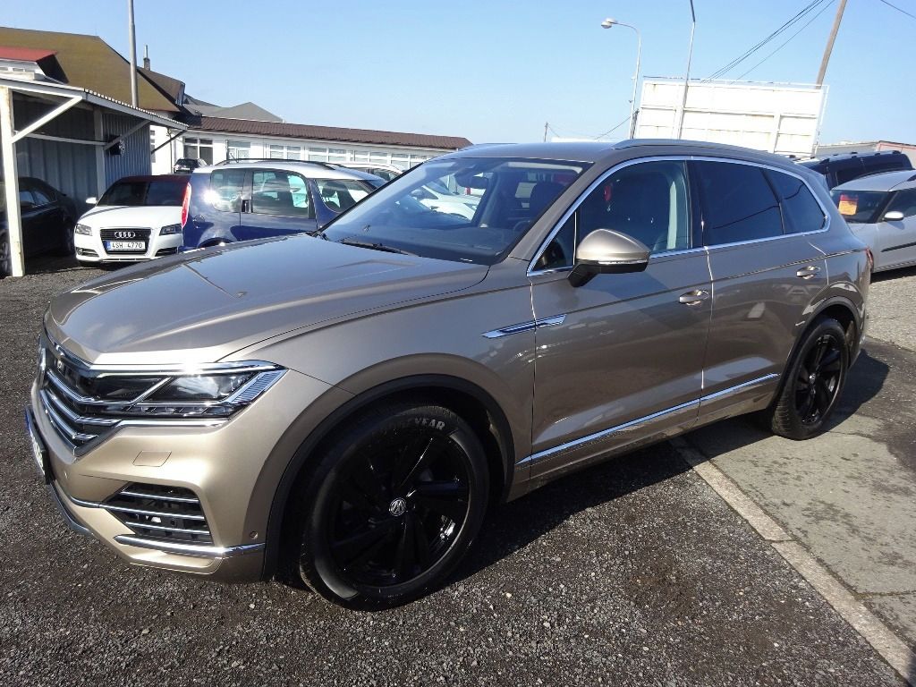 Volkswagen Touareg, 3,0 TDI V6 210kW - ČR + SERVIS - fotka 2