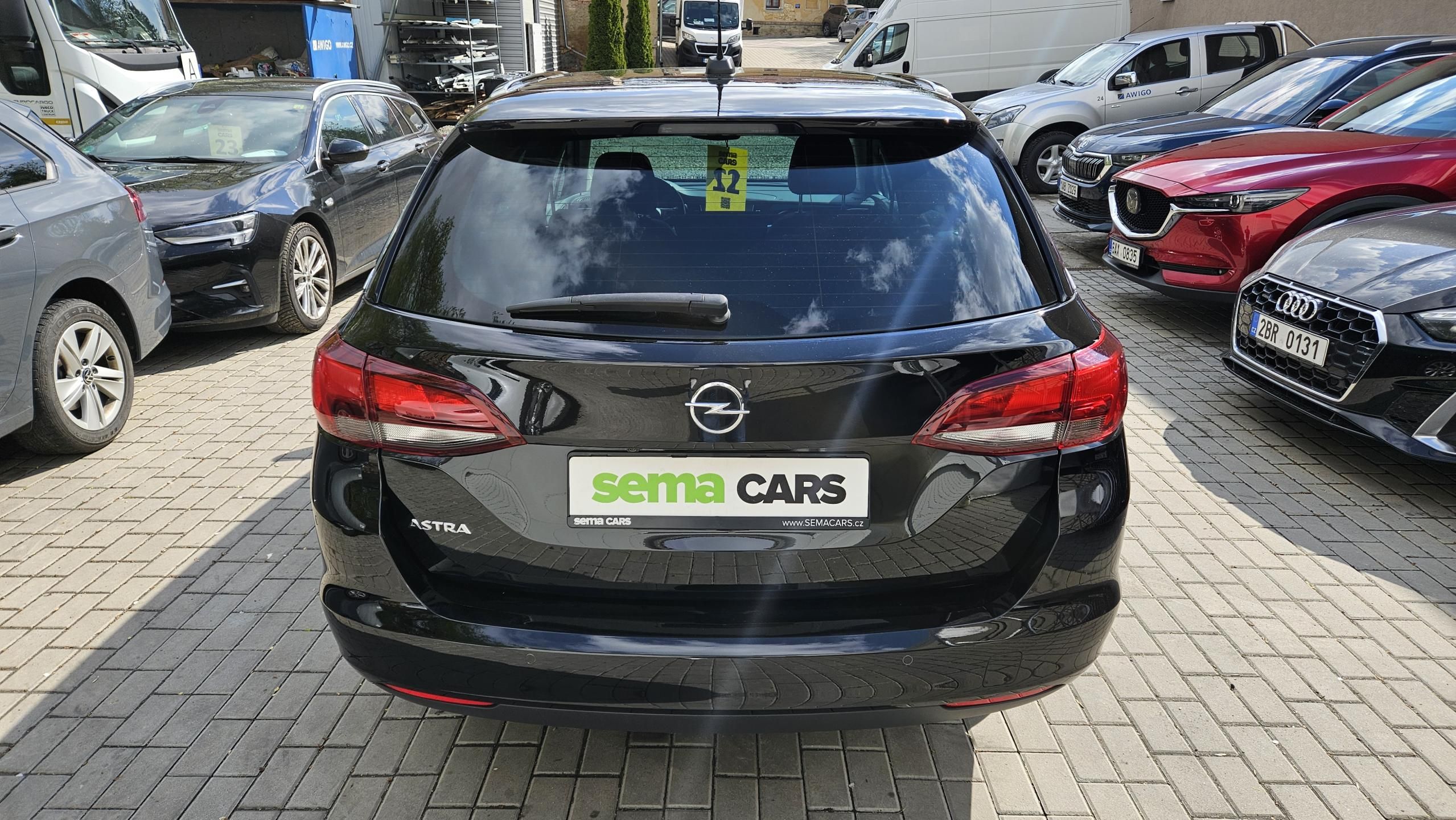 Opel Astra, 1.2i Turbo 81kW  Elegance - fotka 6