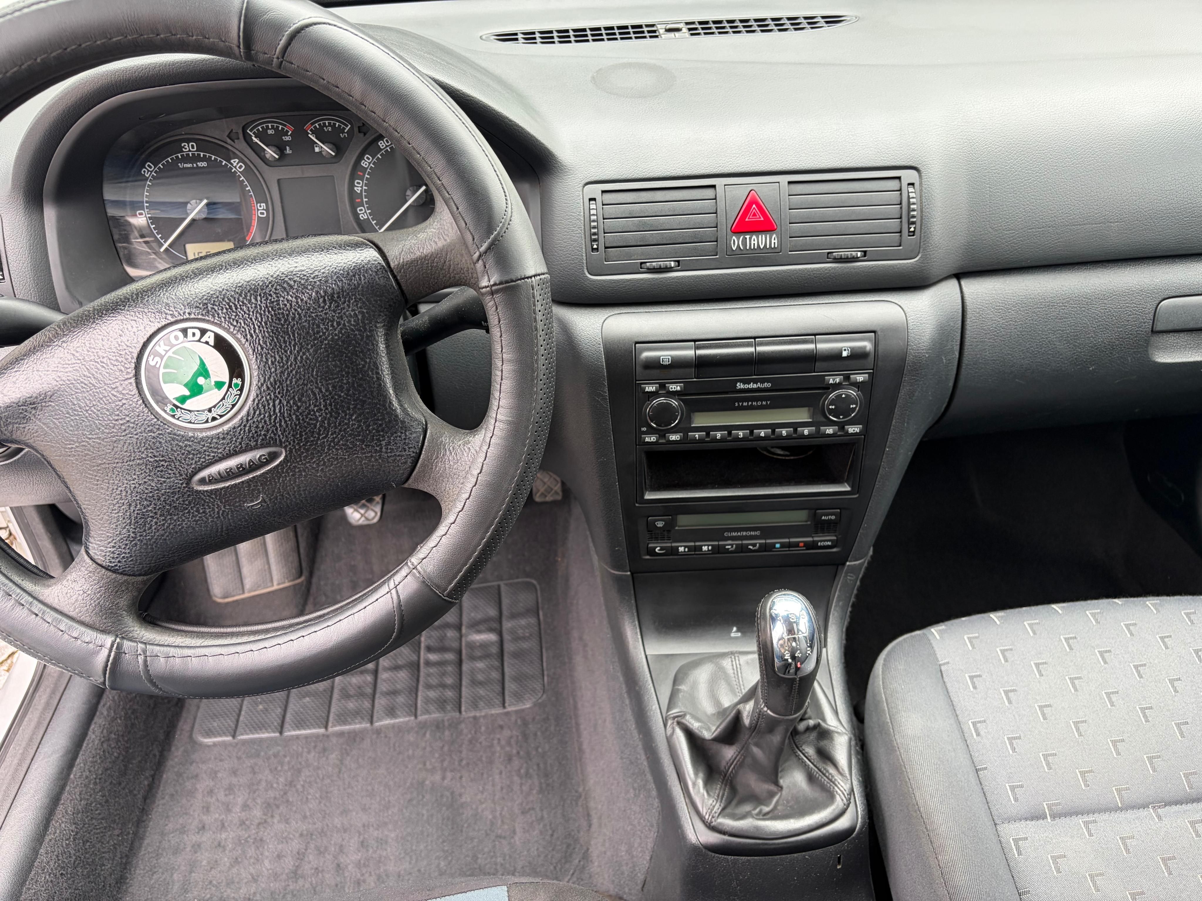 Škoda Octavia, 1.9 TDI 66 kW - fotka 5