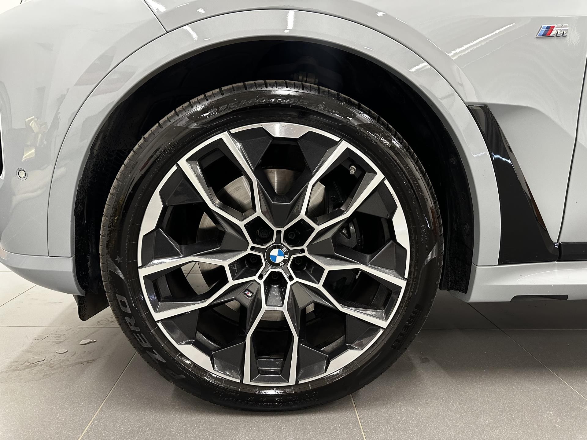 BMW X7, X7 xDrive 40d - fotka 4