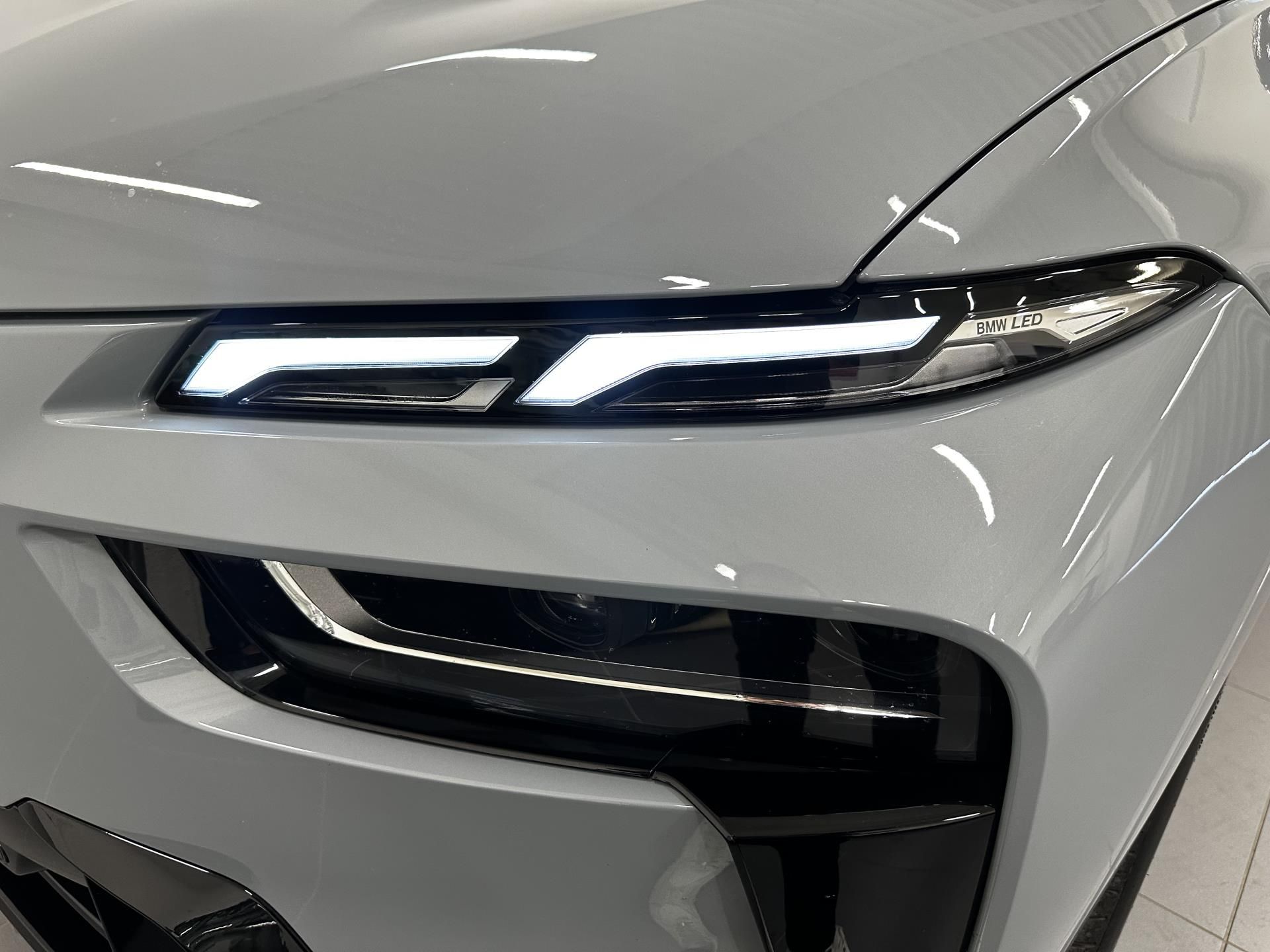 BMW X7, X7 xDrive 40d - fotka 5