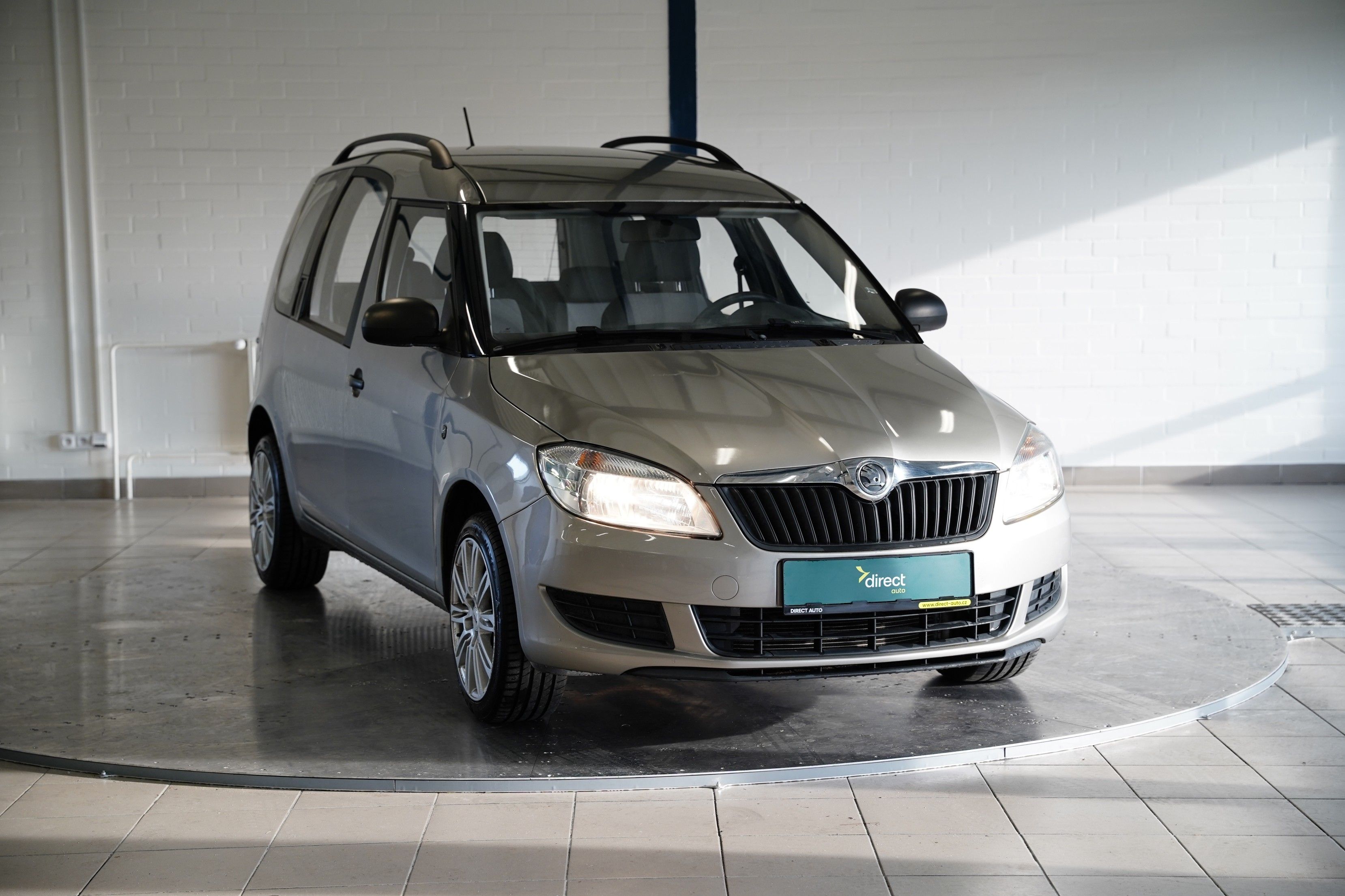 Škoda Roomster, 1.2 HTP 51 kW Active - fotka 2