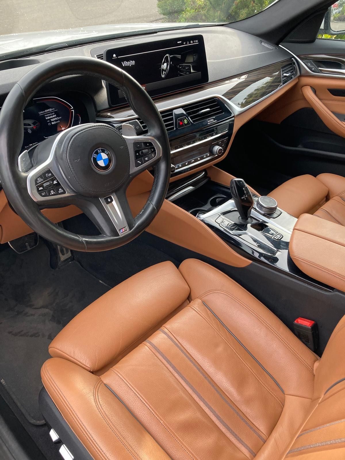 BMW Řada 5, 530 xd Touring - fotka 5