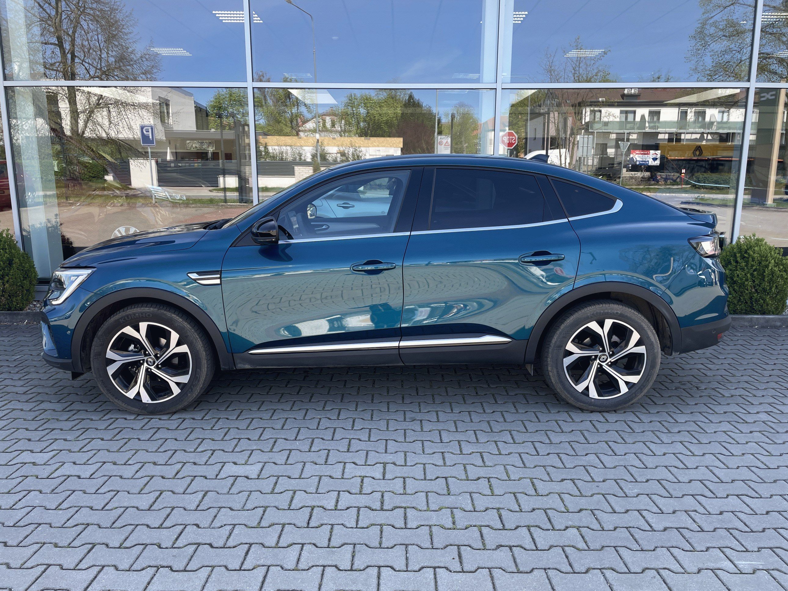 Renault Arkana, mild hybrid TCe 140 EDC Techno - fotka 4