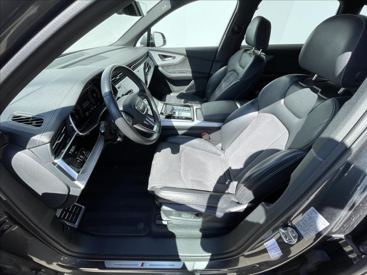Audi Q7, 3,0 50 TDI quattro S line - fotka 4