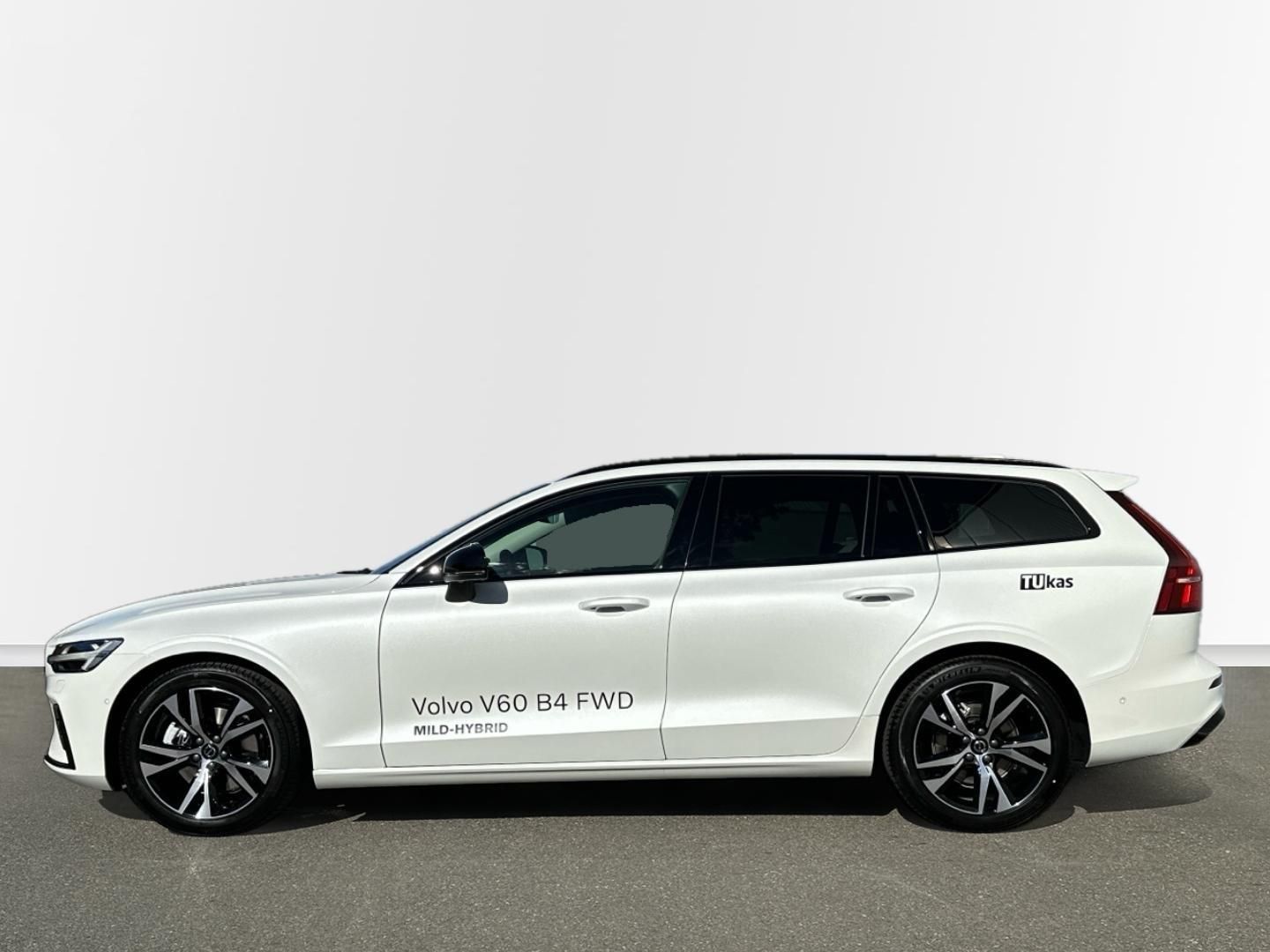 Volvo V60, 2.0B4 FWD 145kW PLUS DARK - fotka 2
