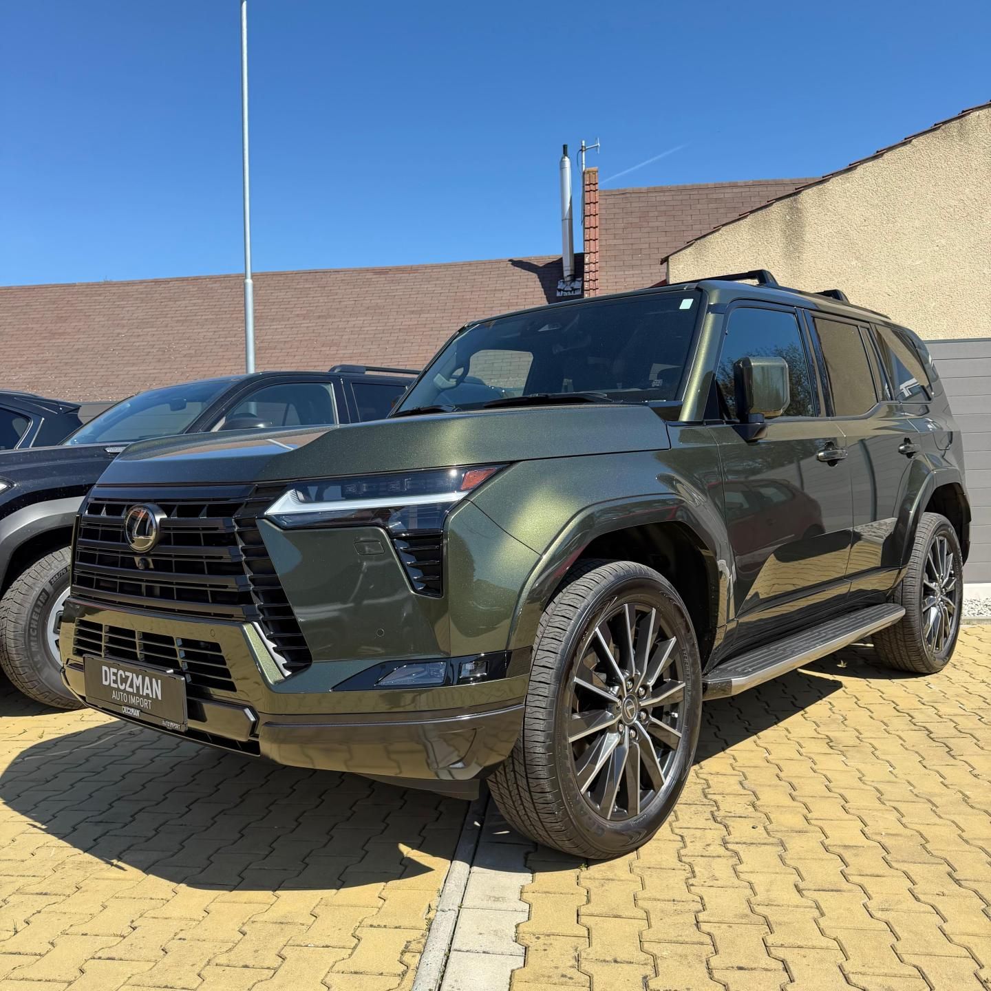 Lexus GX 550, Luxury