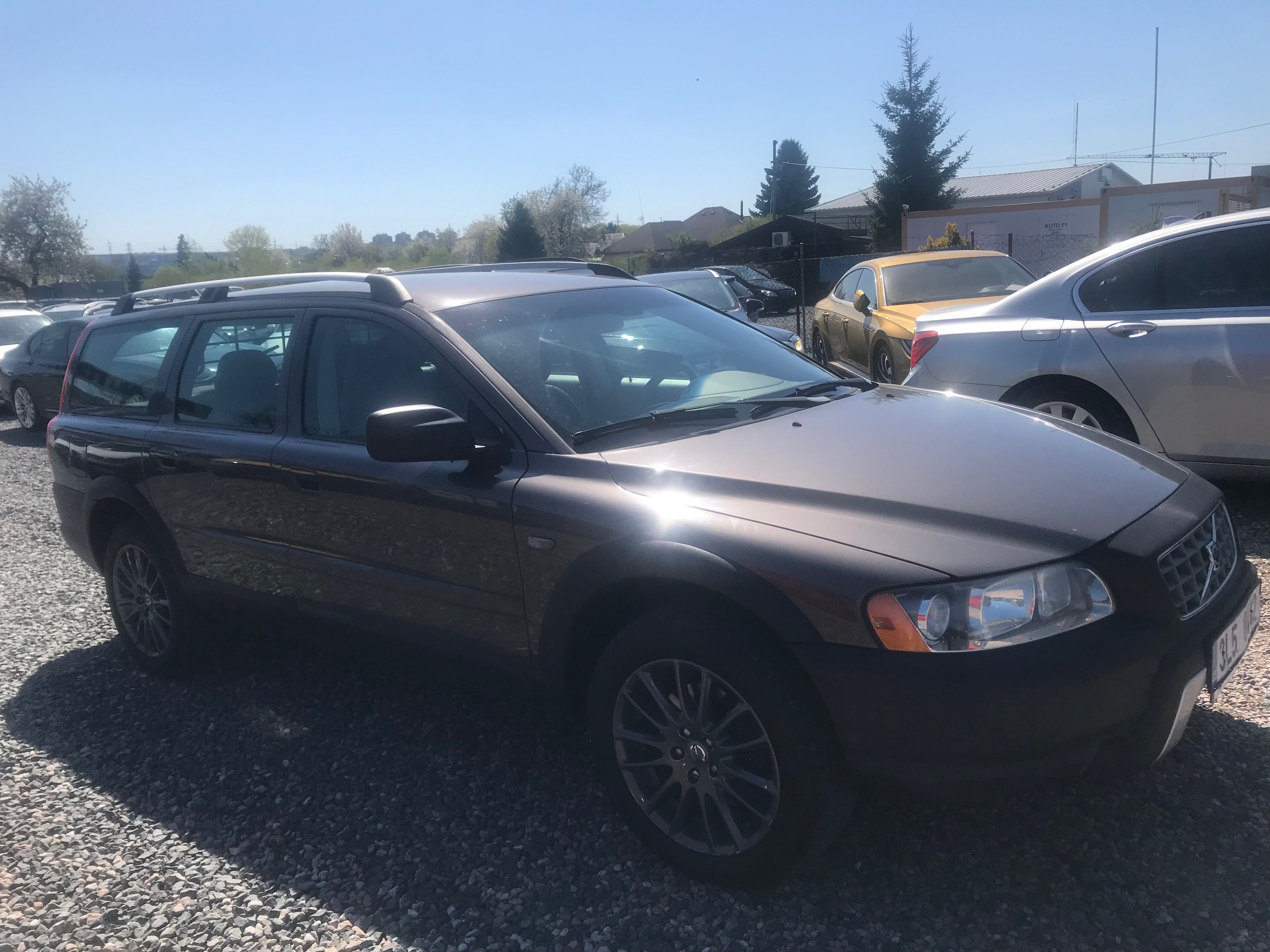 Volvo XC70, 2.4 D5 136 KW,AWD,AUTOMAT - fotka 3