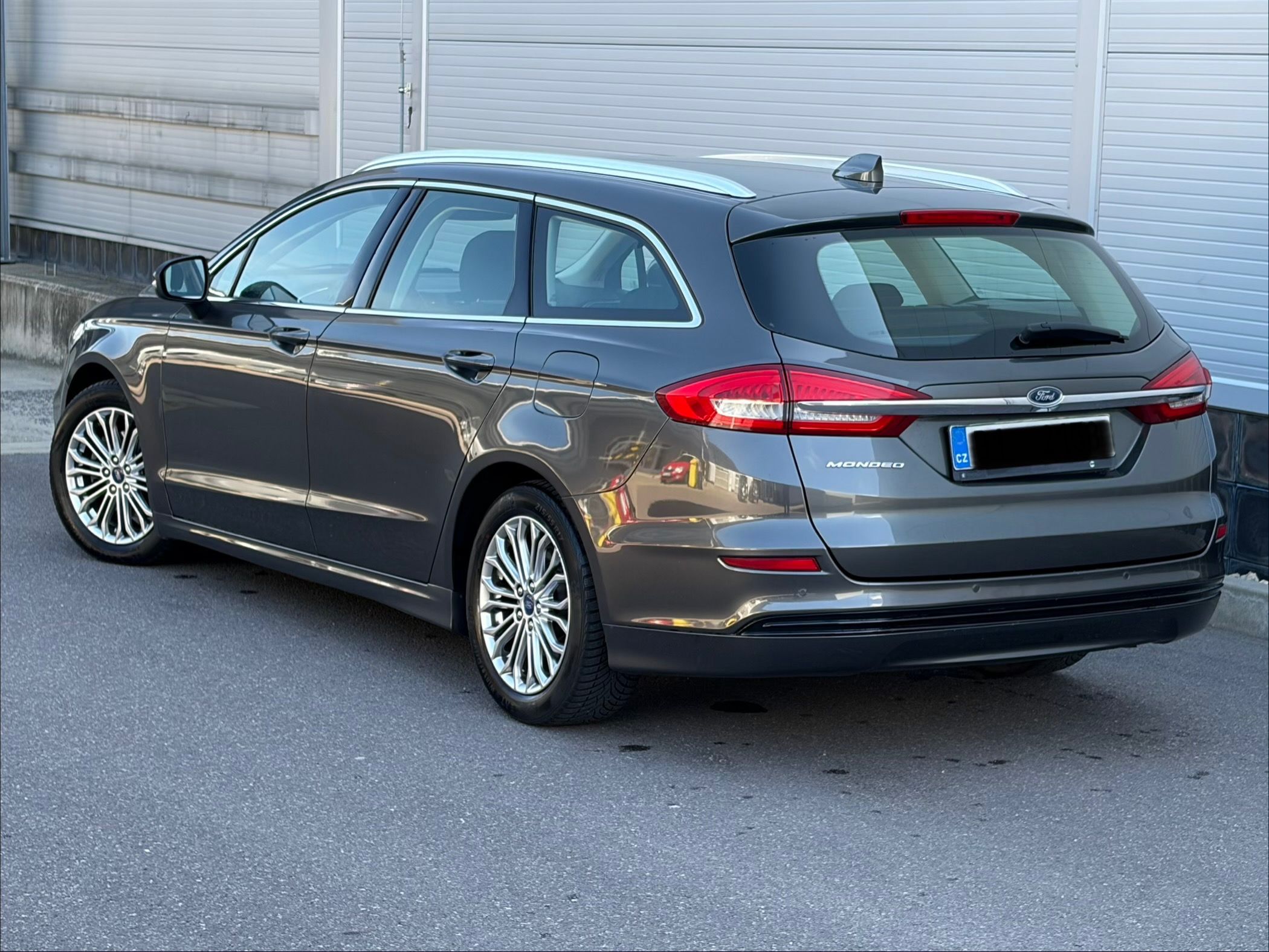 Ford Mondeo, 2.0 AT,TITAN,PO VELKÉM SERVISE - fotka 2