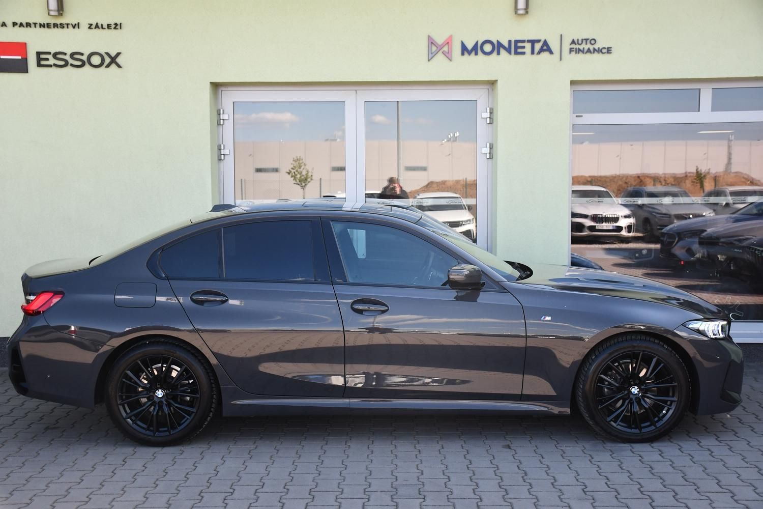 BMW Řada 3, 320d xDrive M-SPORT - fotka 6