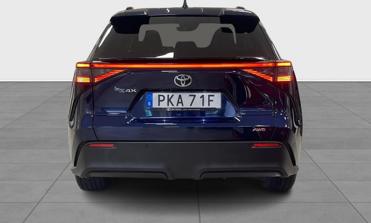 Toyota bZ4X, Style AWD 360kam - fotka 4