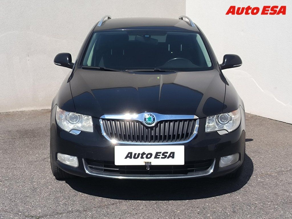 Škoda Superb, 2.0TDI,DSG,bixen,TZ - fotka 2