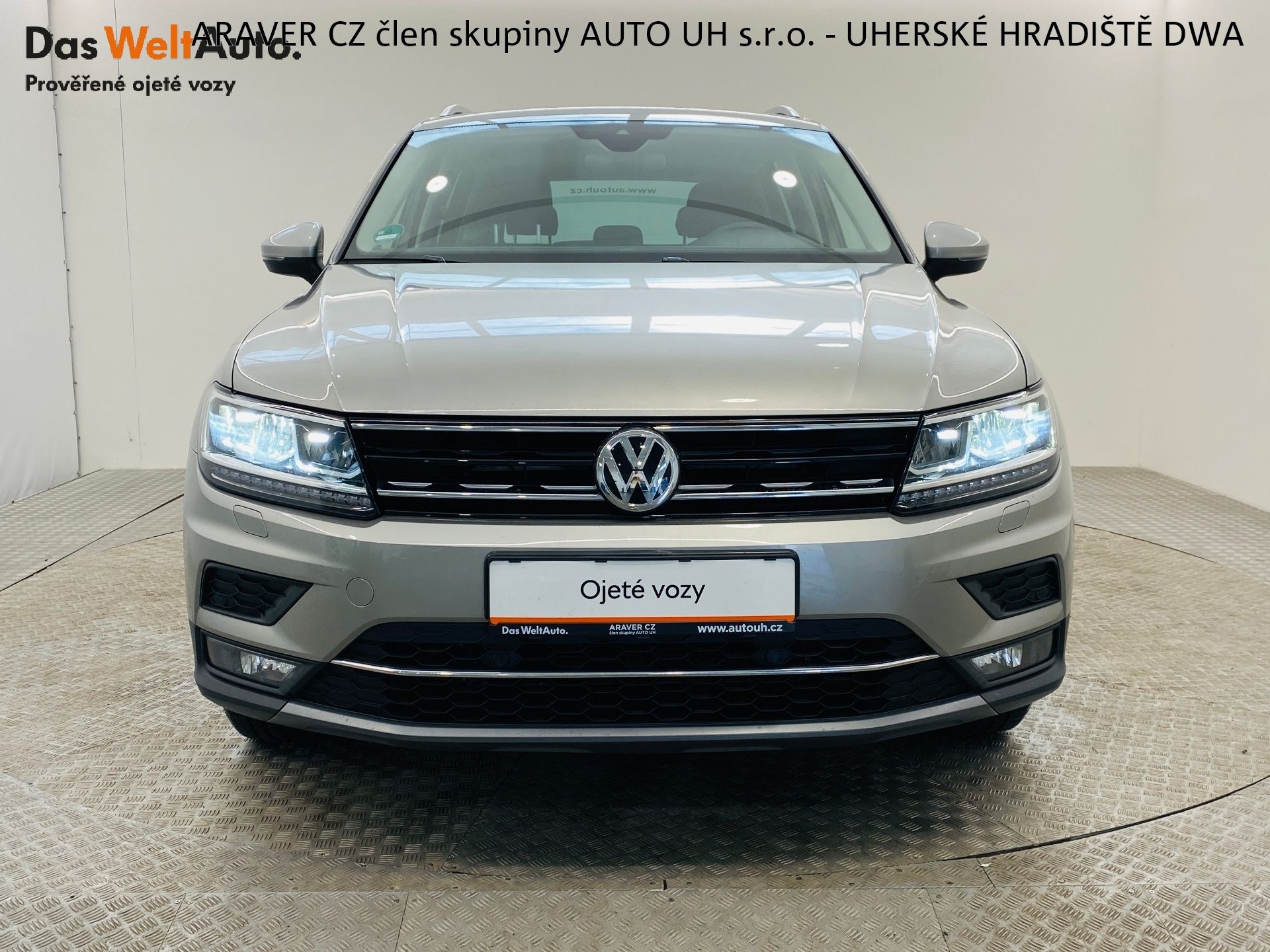 Volkswagen Tiguan, 2.0 TDI DSG 4x4 Highline - fotka 4