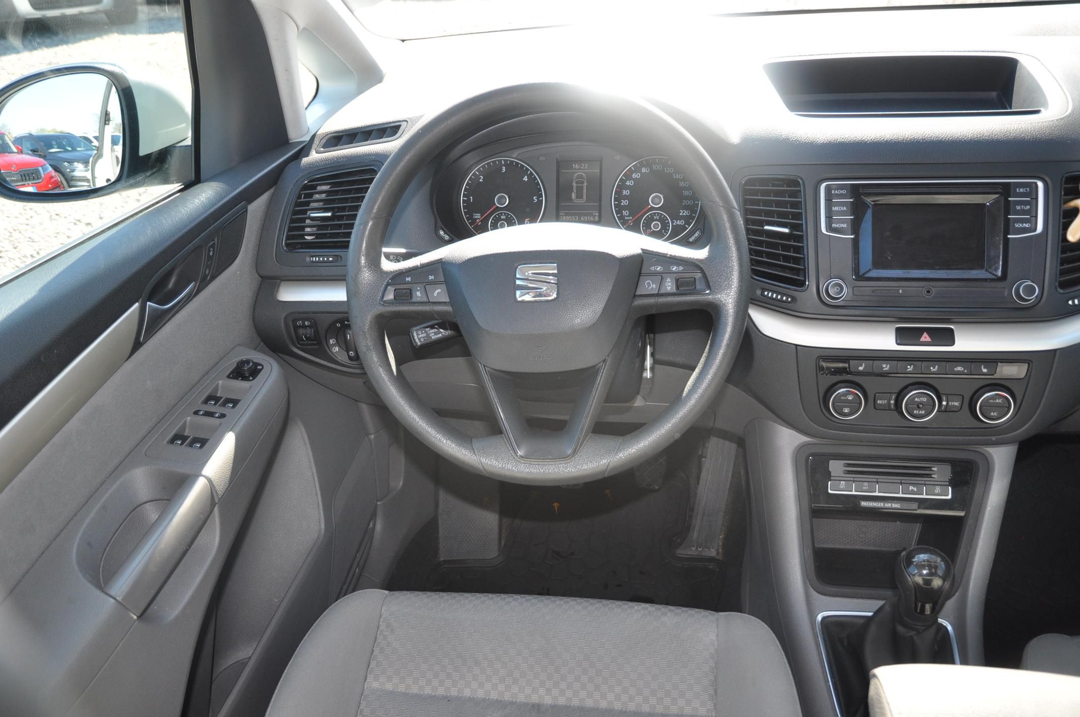 Seat Alhambra, 2.0TDi 110kW ECOMOTIVE - fotka 5