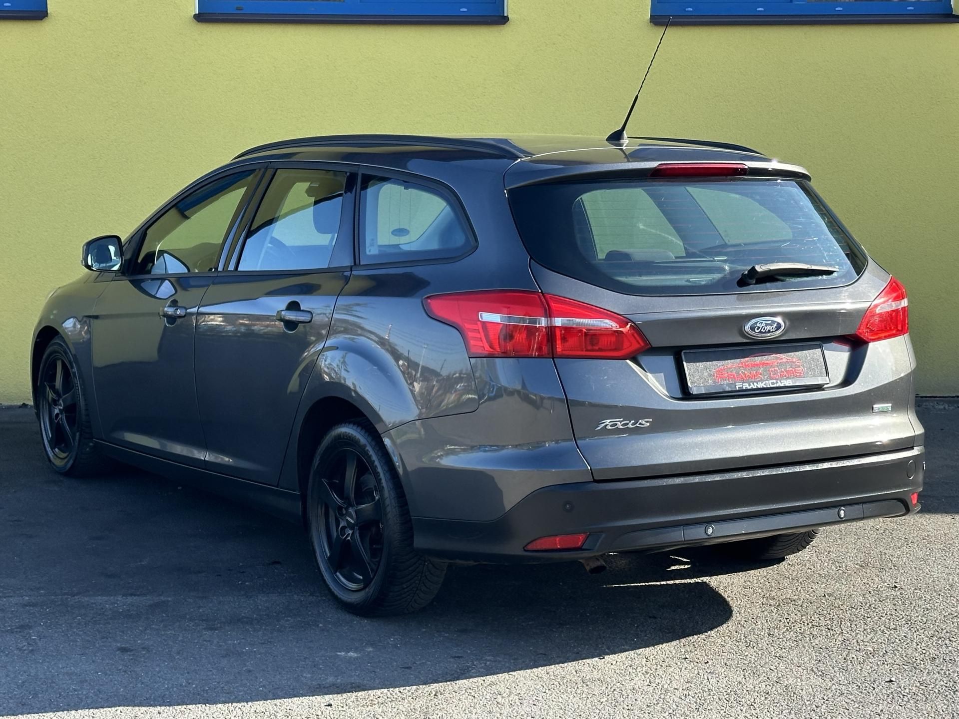 Ford Focus, KOMBI 1.0/92kW * 2.Maj. - fotka 4