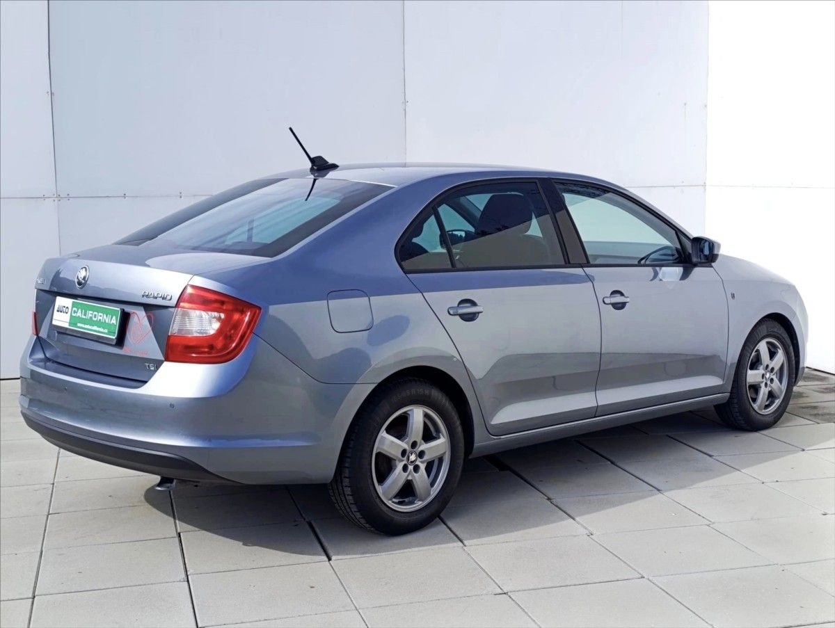 Škoda Rapid, 1,2 TSi Aut.klima Navigace - fotka 6