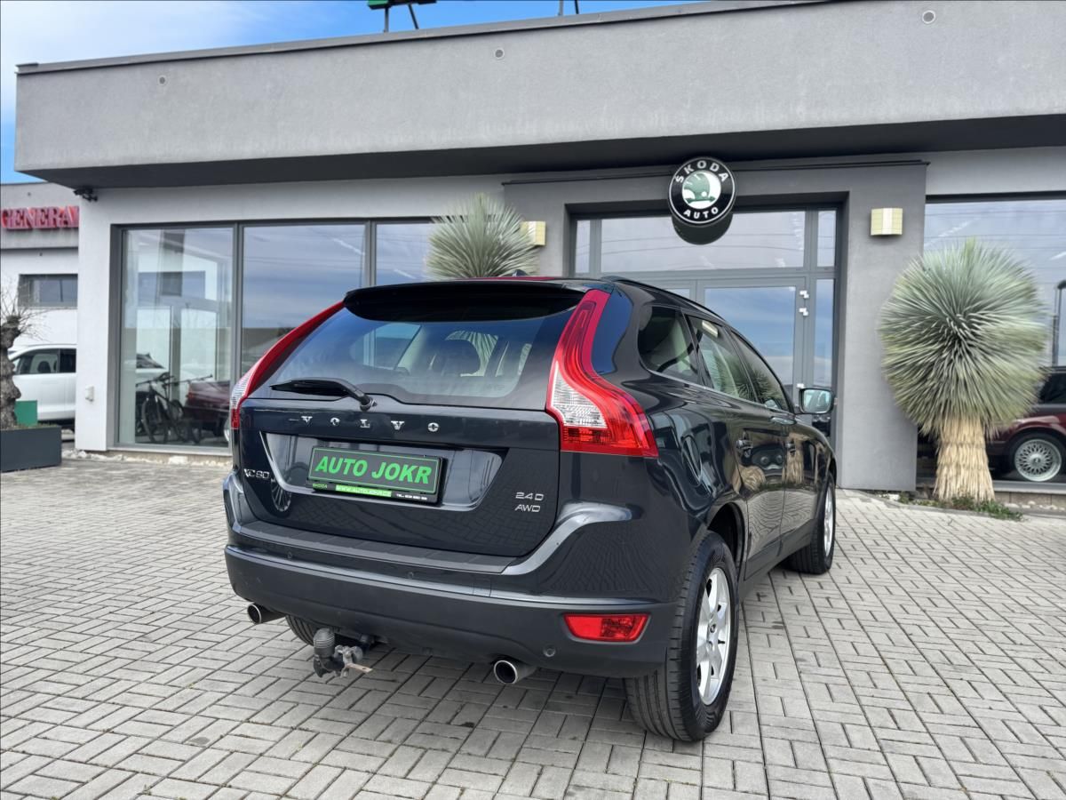 Volvo XC60, 2,4 D4 120kW AUTOMAT AWD  Mome - fotka 5