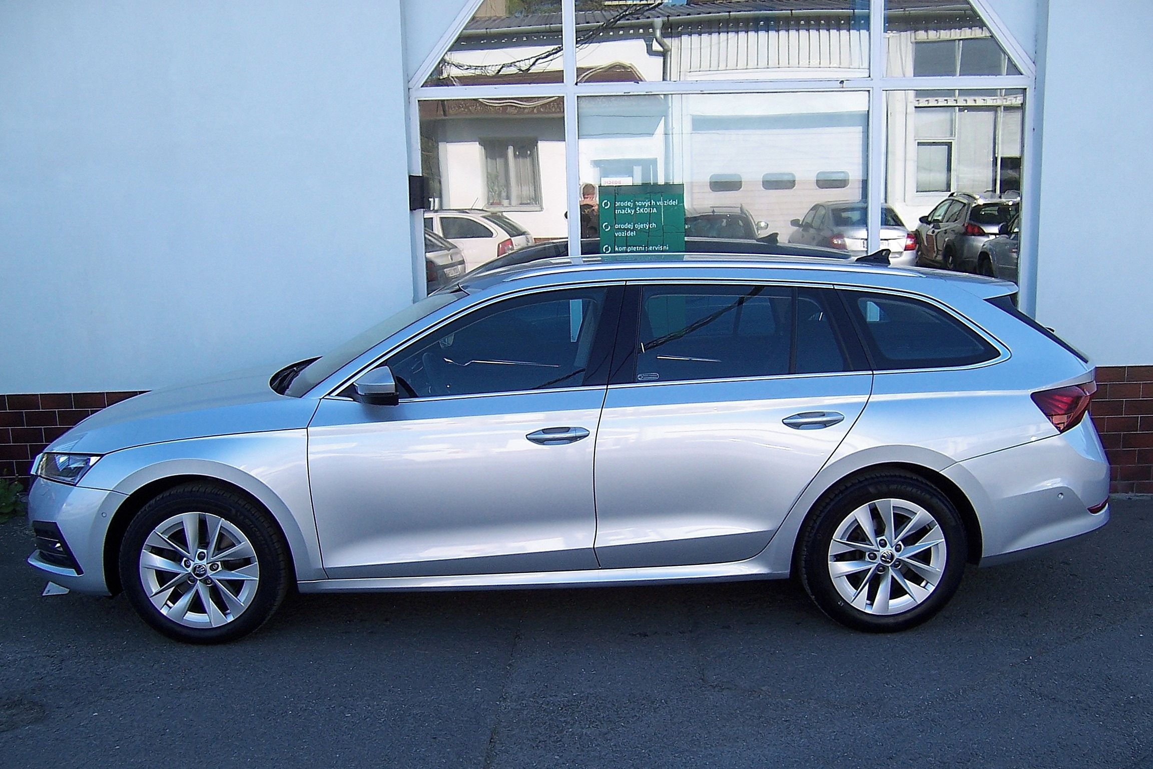 Škoda Octavia, Com.2.0TDI 110kW 4x4 DSG Style - fotka 3