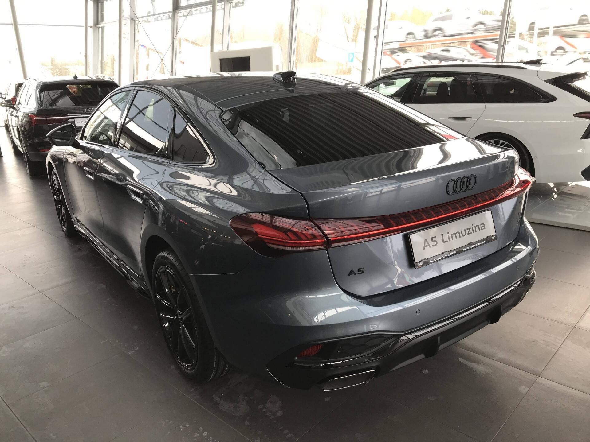 Audi A5, 7STR 2,0TFSI - fotka 6