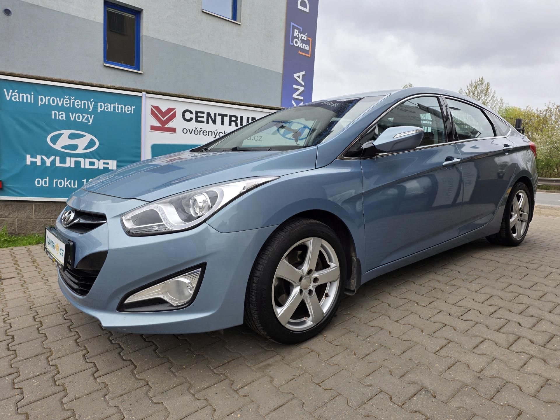 Hyundai i40, 1.7-NÍZKÉ KM-AUT.KLIMA-ALU - fotka 4