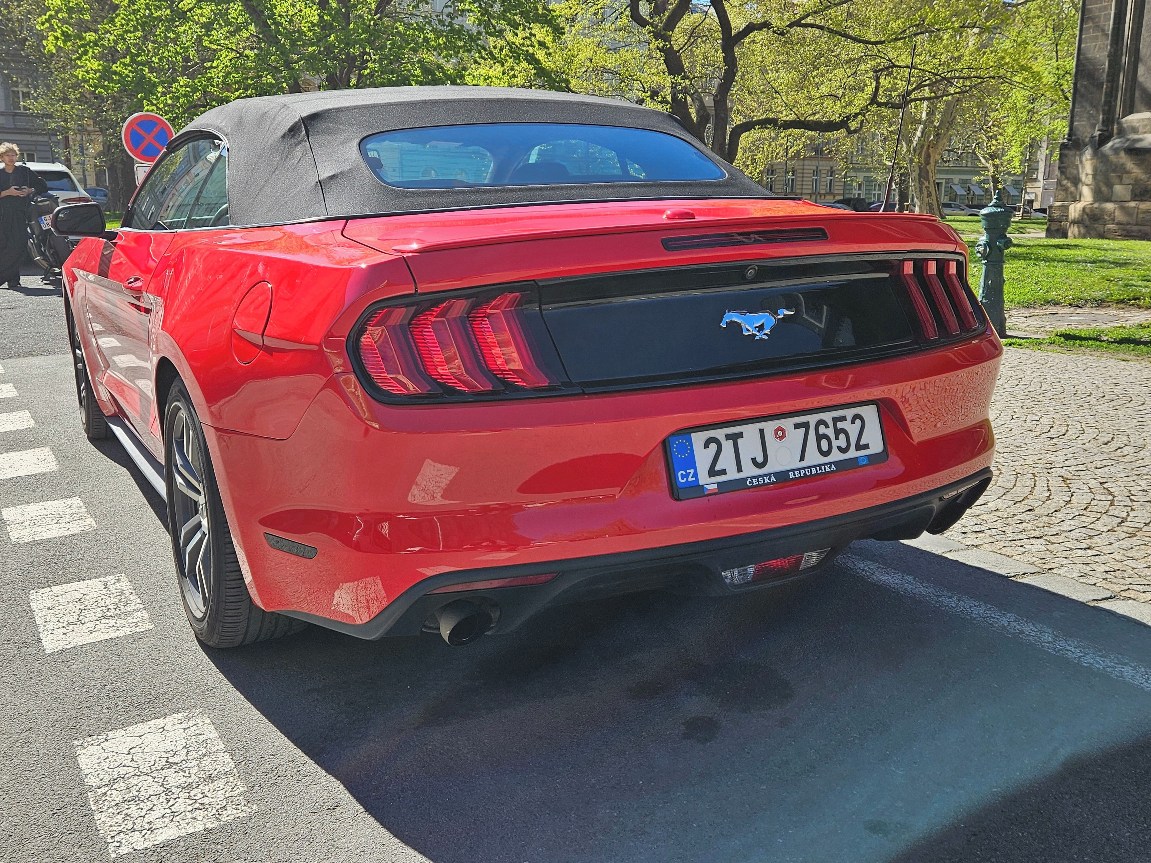 Ford Mustang, Ford Mustang 2016 EcoBoost - fotka 5
