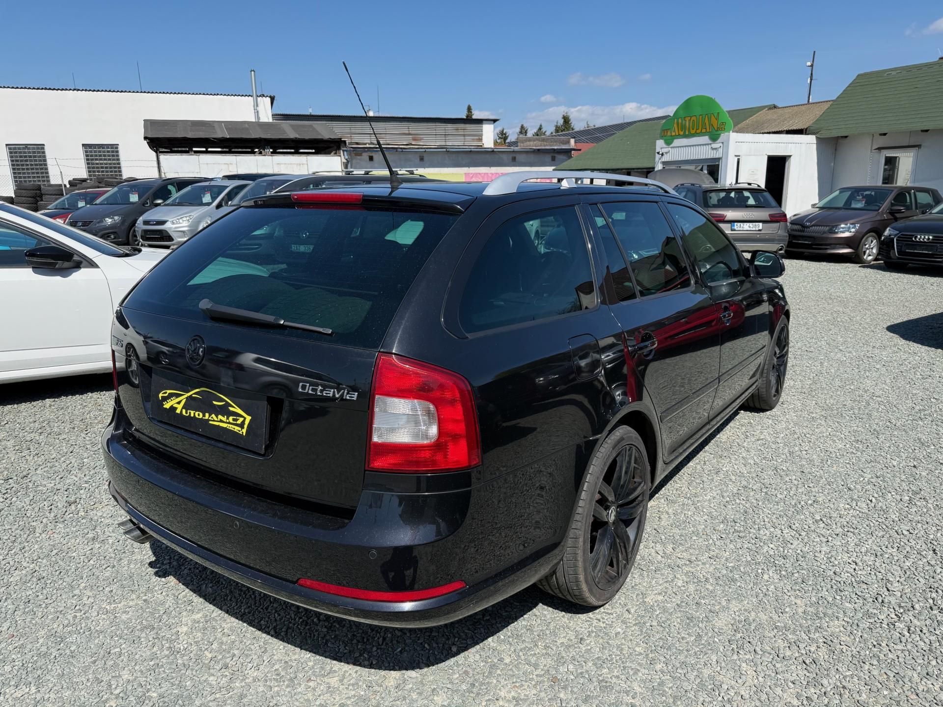 Škoda Octavia, 2.0 TDI RS DSG - fotka 6