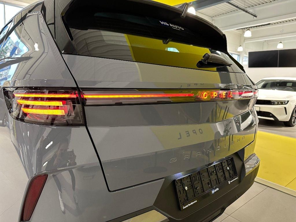 Opel Grandland, Edition Hybrid 1.2 TURBO 100kW - fotka 6