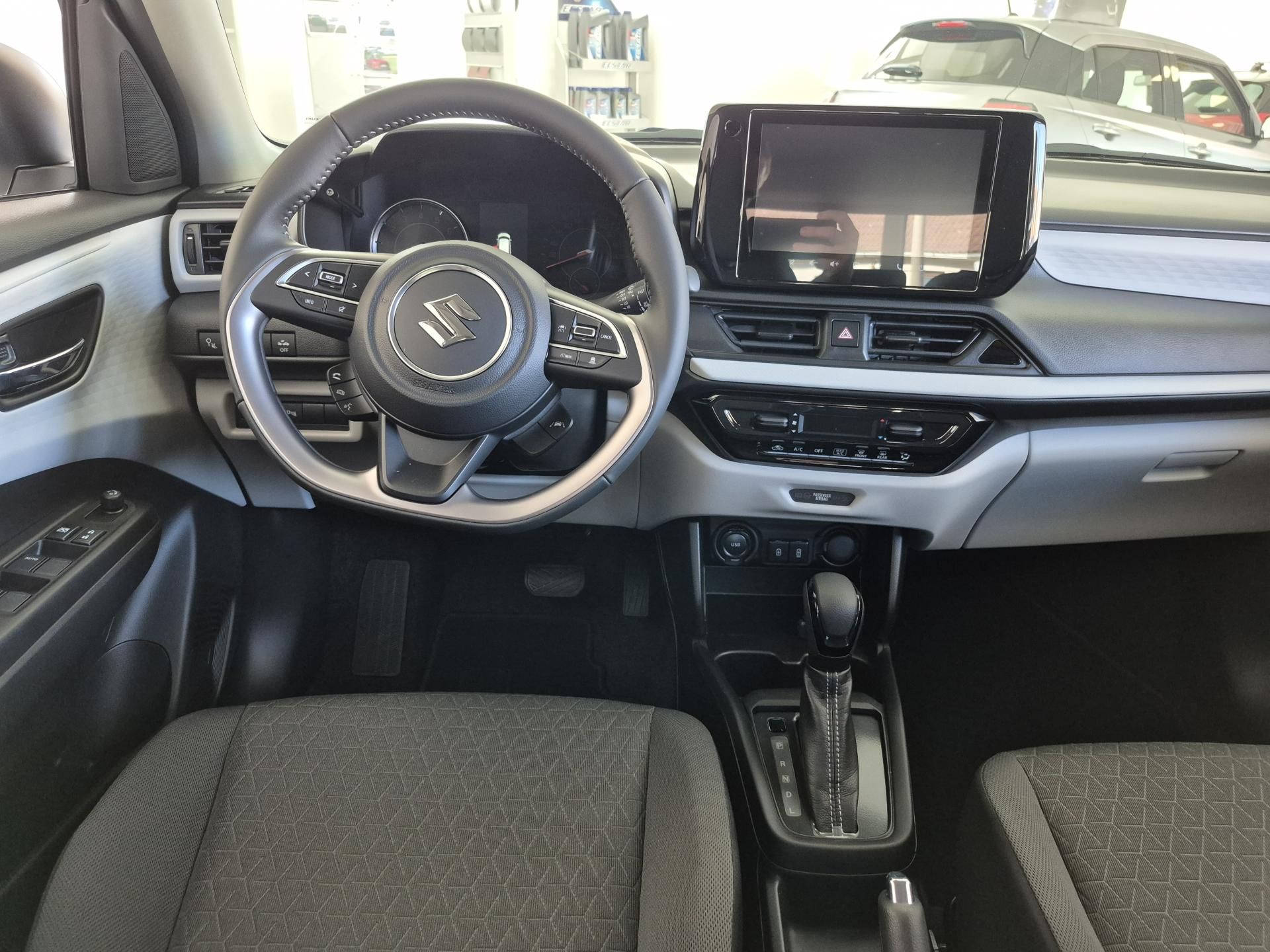 Suzuki Swift, 1,2 Premium Hybrid CVT - fotka 5