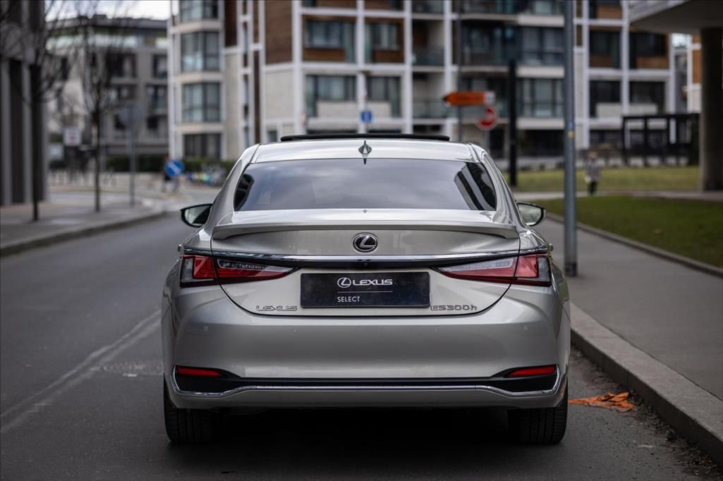 Lexus ES 300h, 300H 2,5 HEV LIMITED EDITION - fotka 3