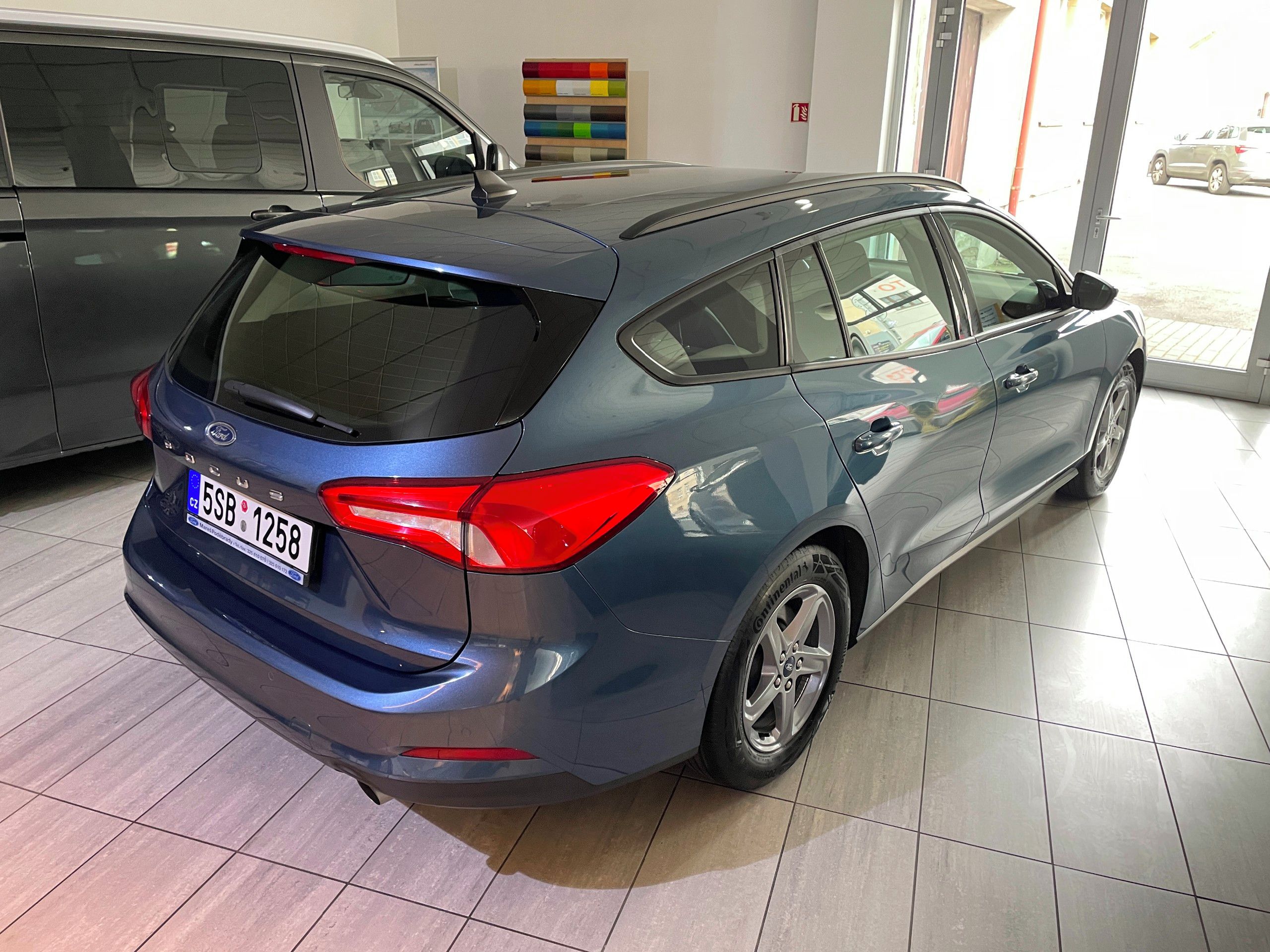 Ford Focus, Trend kombi 1.0 EcoBoost 74kW - fotka 5