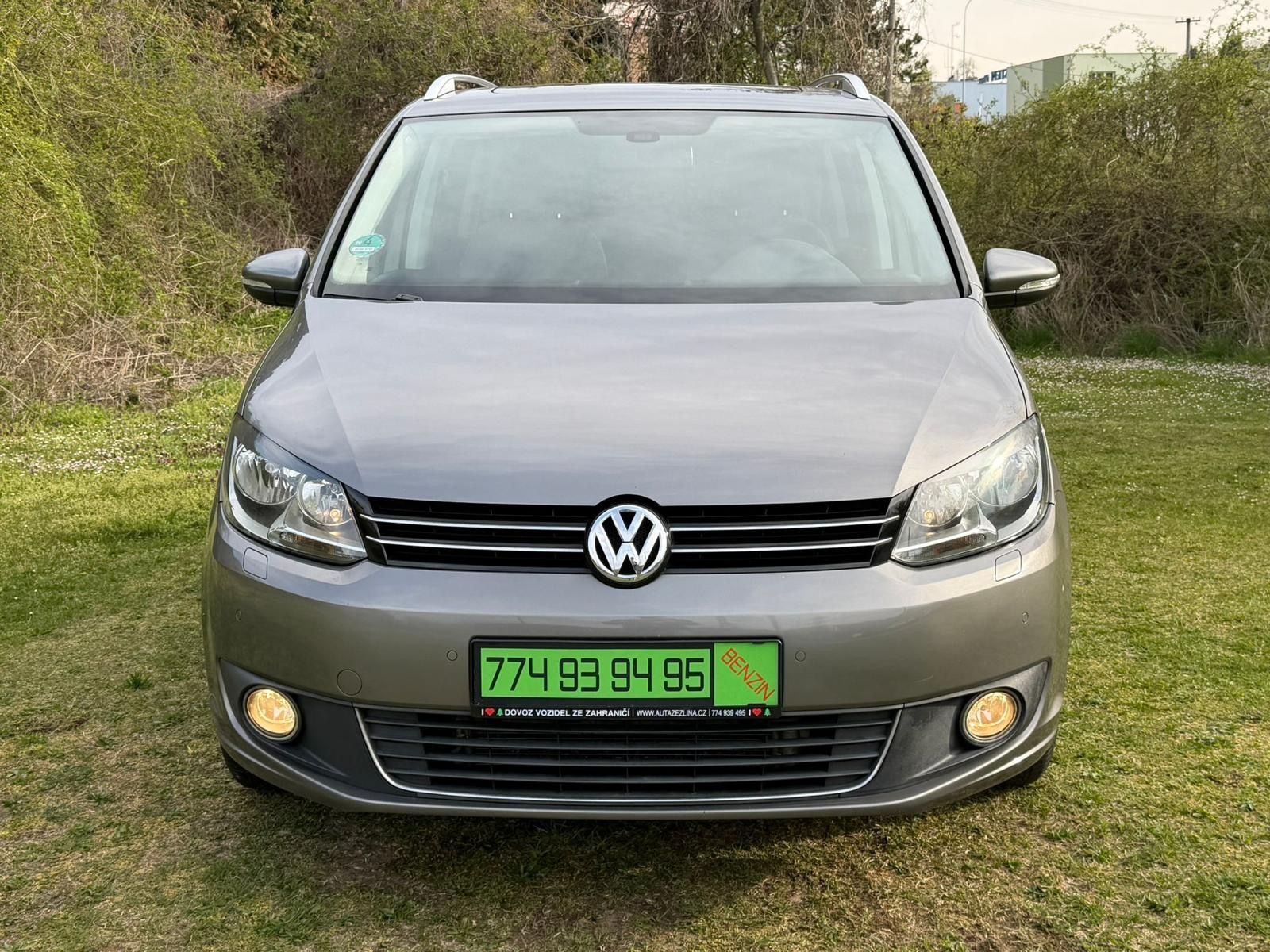Volkswagen Touran, HIGHLINE 1,4 TSI - NAVIGACE !! - fotka 2