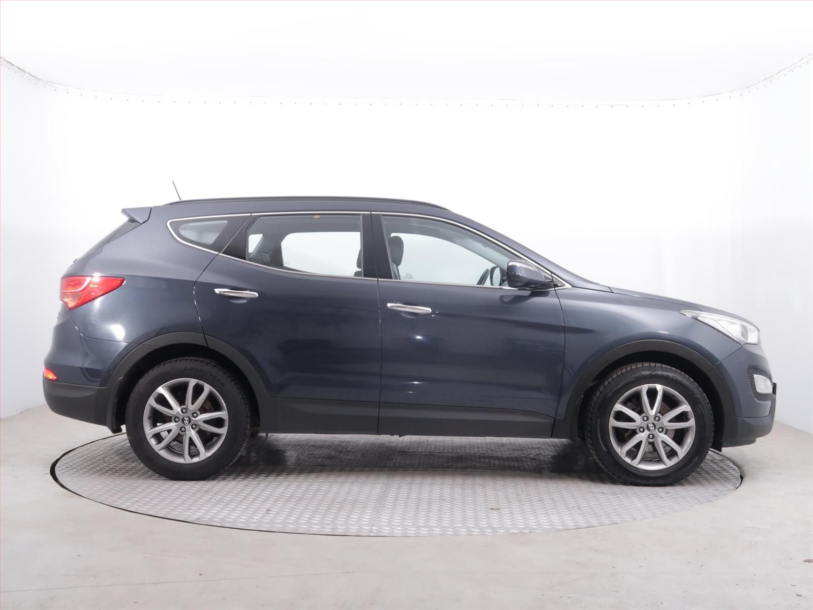 Hyundai Santa Fe, 2.2 CRDi, 4X4 - fotka 6