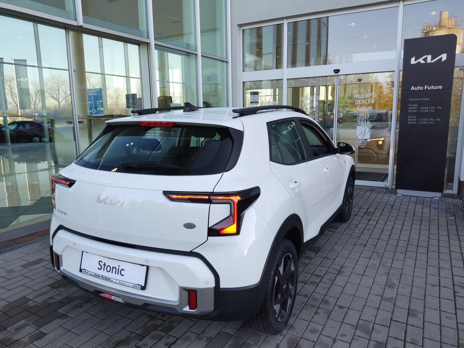 Kia Stonic, 1,0 T-GDi GPF SPIN - fotka 2