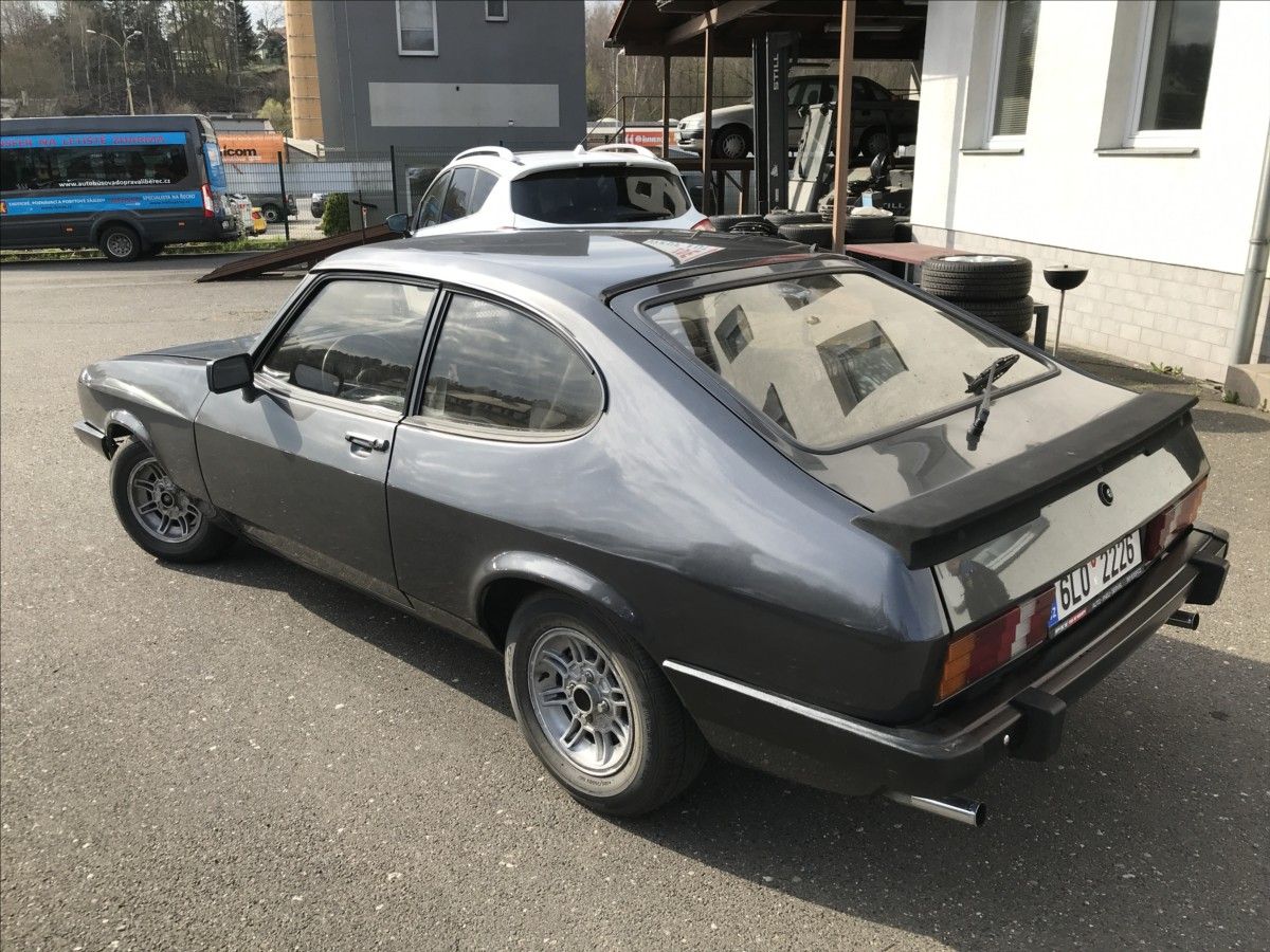 Ford Capri, 2,0 i 66kW - fotka 6