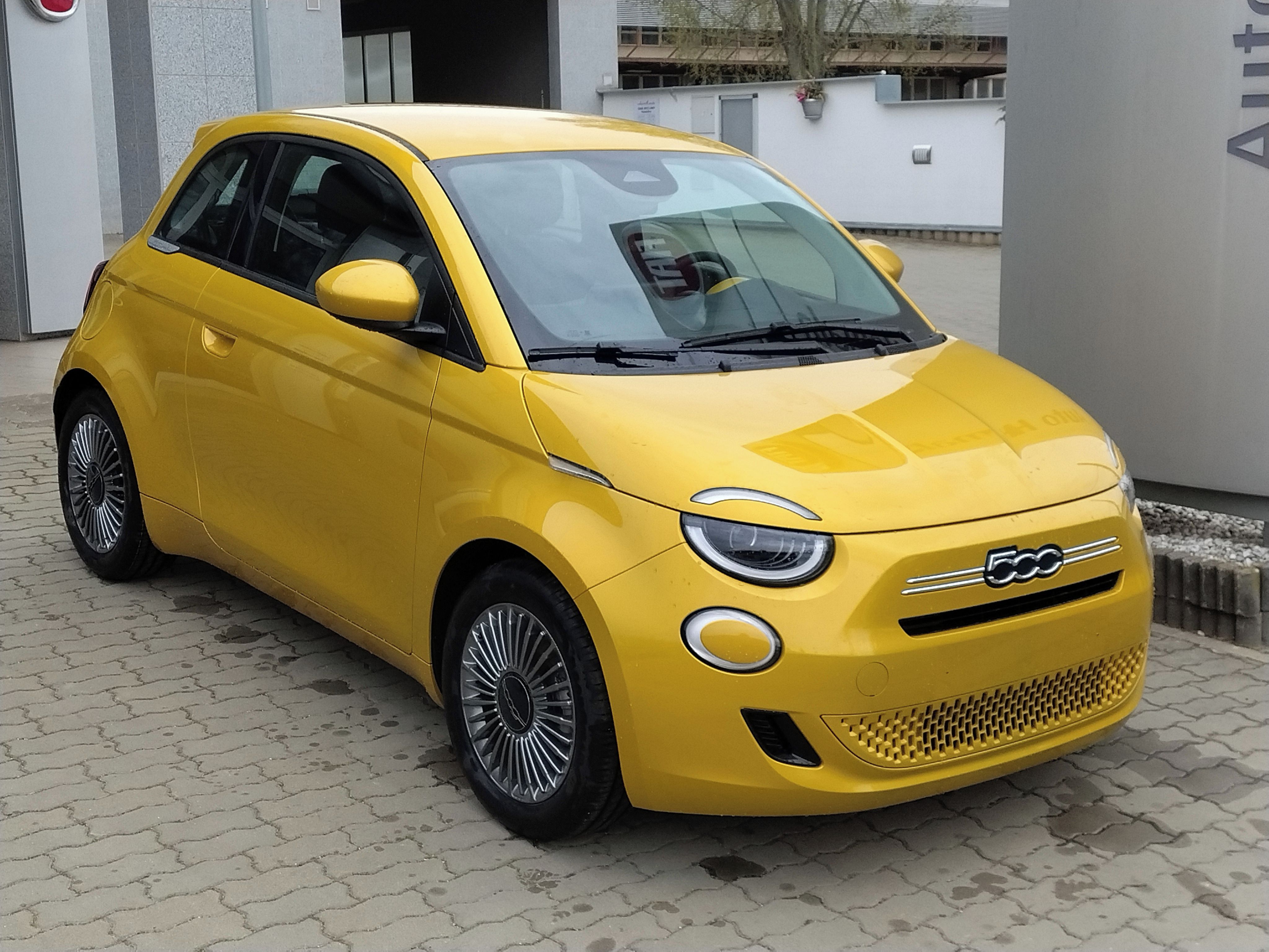 Fiat 500, 1,0 BSG 65k EDICE TORINO - fotka 2