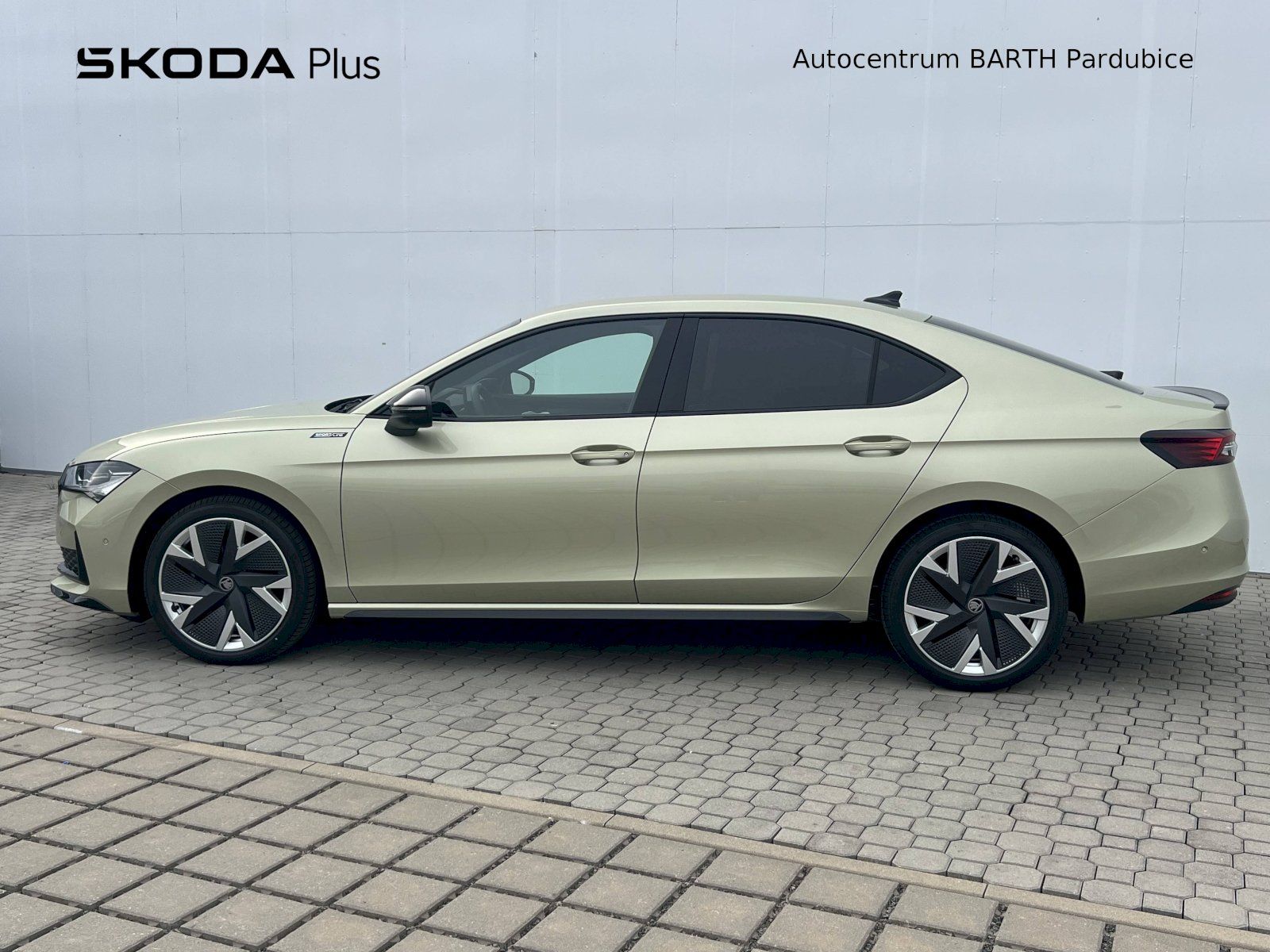 Škoda Superb, 2,0 TDI 110 kW 7DSG - fotka 3