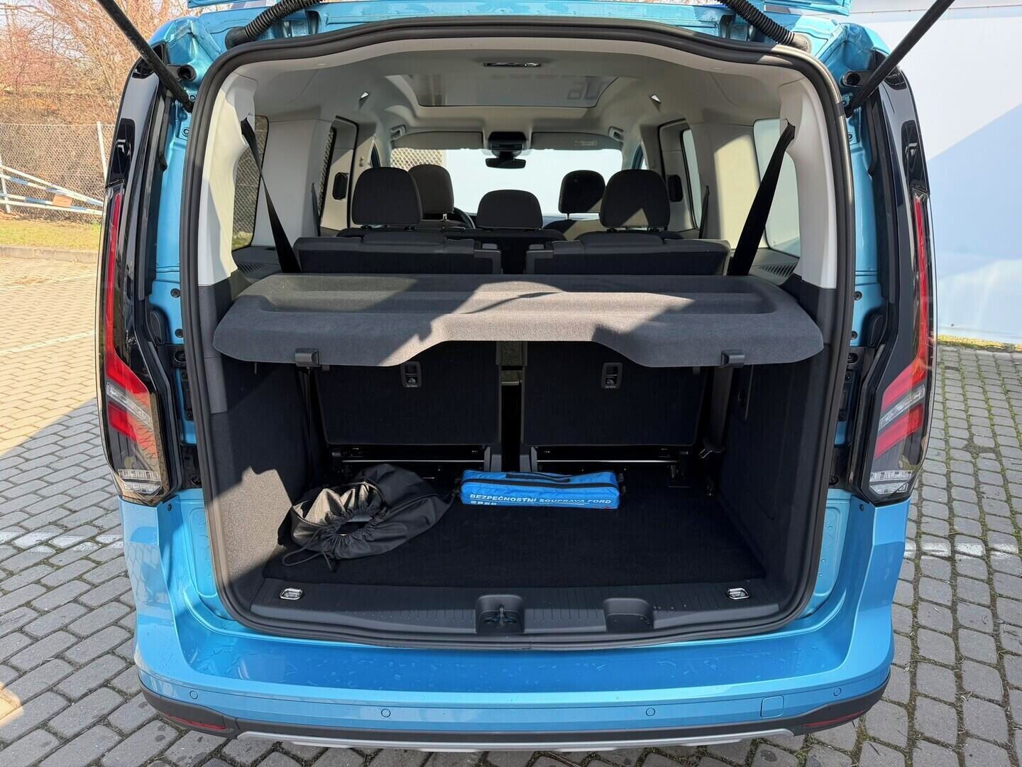 Ford Tourneo Connect, V761 Grand  1,5 EcoBoost 110 k - fotka 6