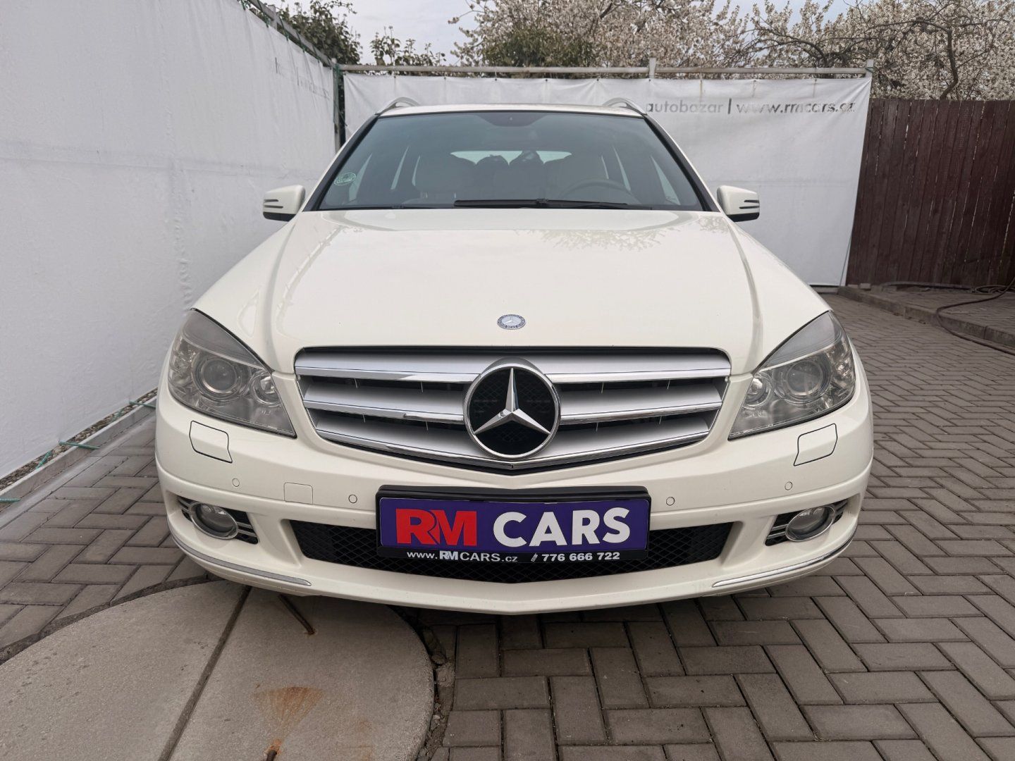 Mercedes-Benz Třídy C, 2.0 165kW*ČR*2.Maj.*CEBIA*AUT* - fotka 2