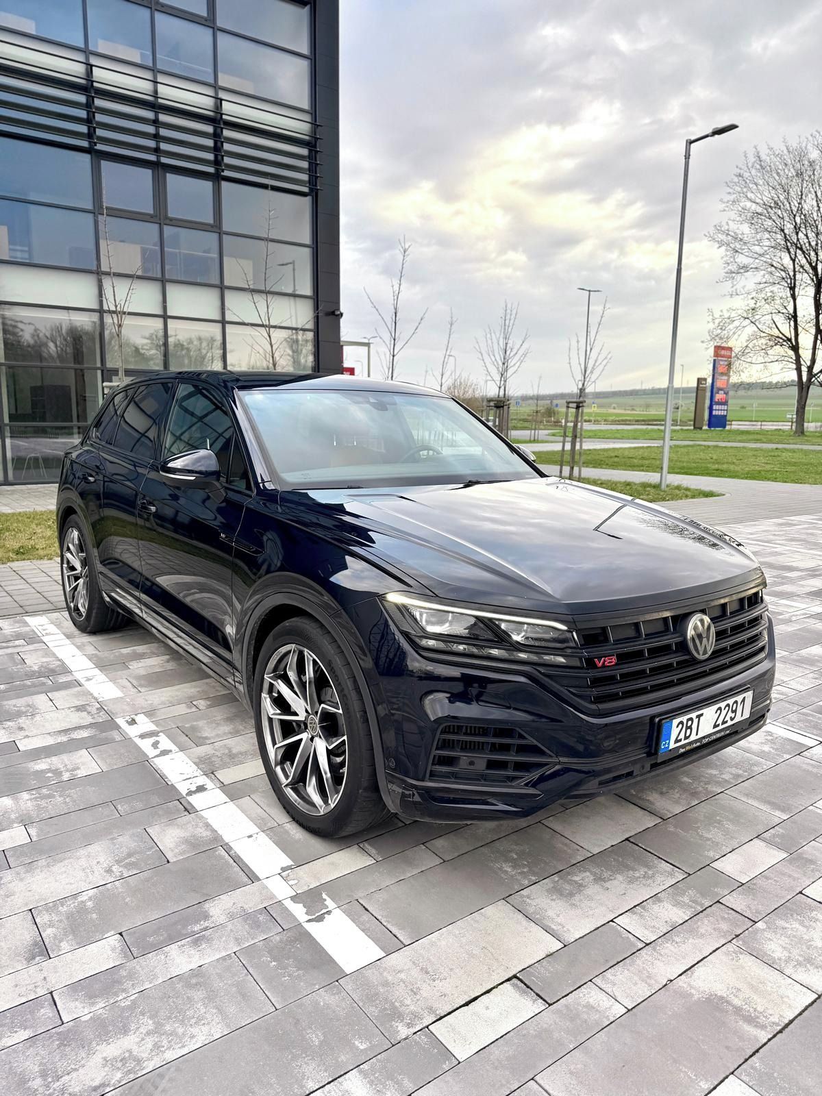 Volkswagen Touareg, 4.0 TDI V8 DPH - fotka 2