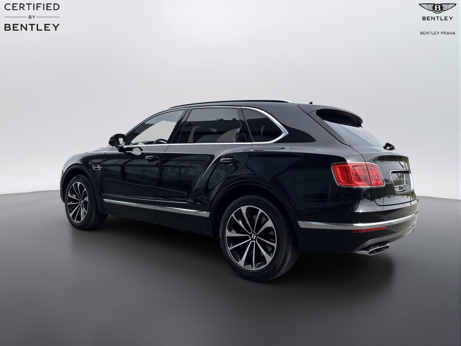 Bentley Bentayga, W12 - fotka 4