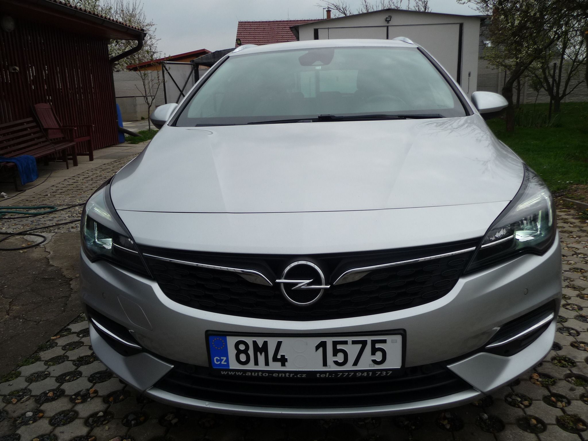 Opel Astra, 1.2i 81kw Executive po 1.majit - fotka 4