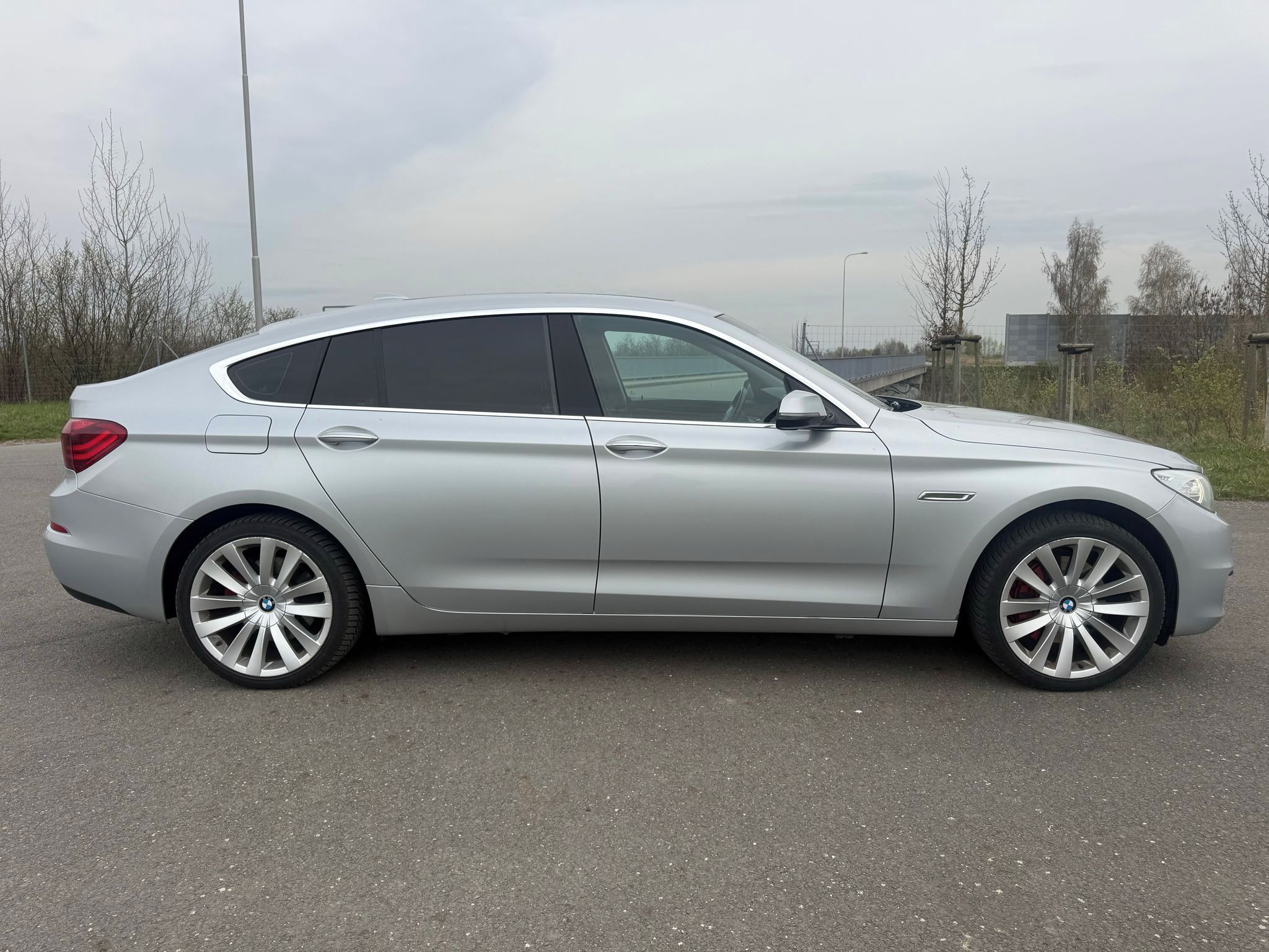 BMW Řada 5, 530 GT X-DRIVE - fotka 6