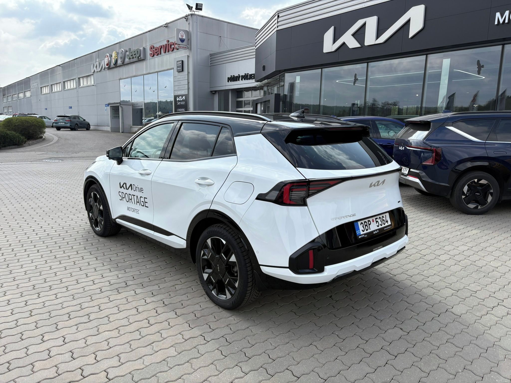 Kia Sportage, 1,6 T-GDi GPF 4x4 7DCT GT-LINE - fotka 5