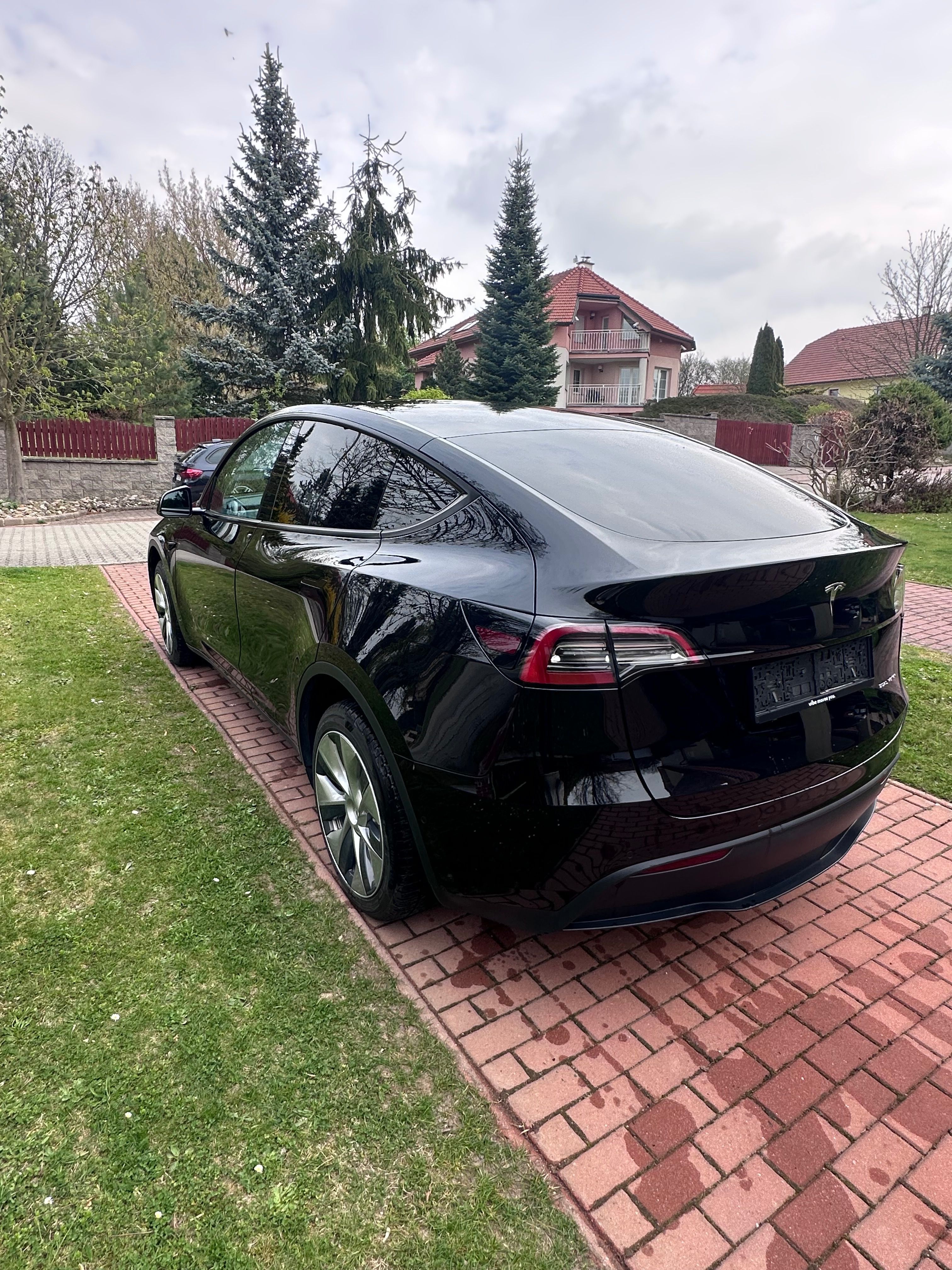 Tesla Model Y, Long Range*4x4*Ryzen - fotka 5