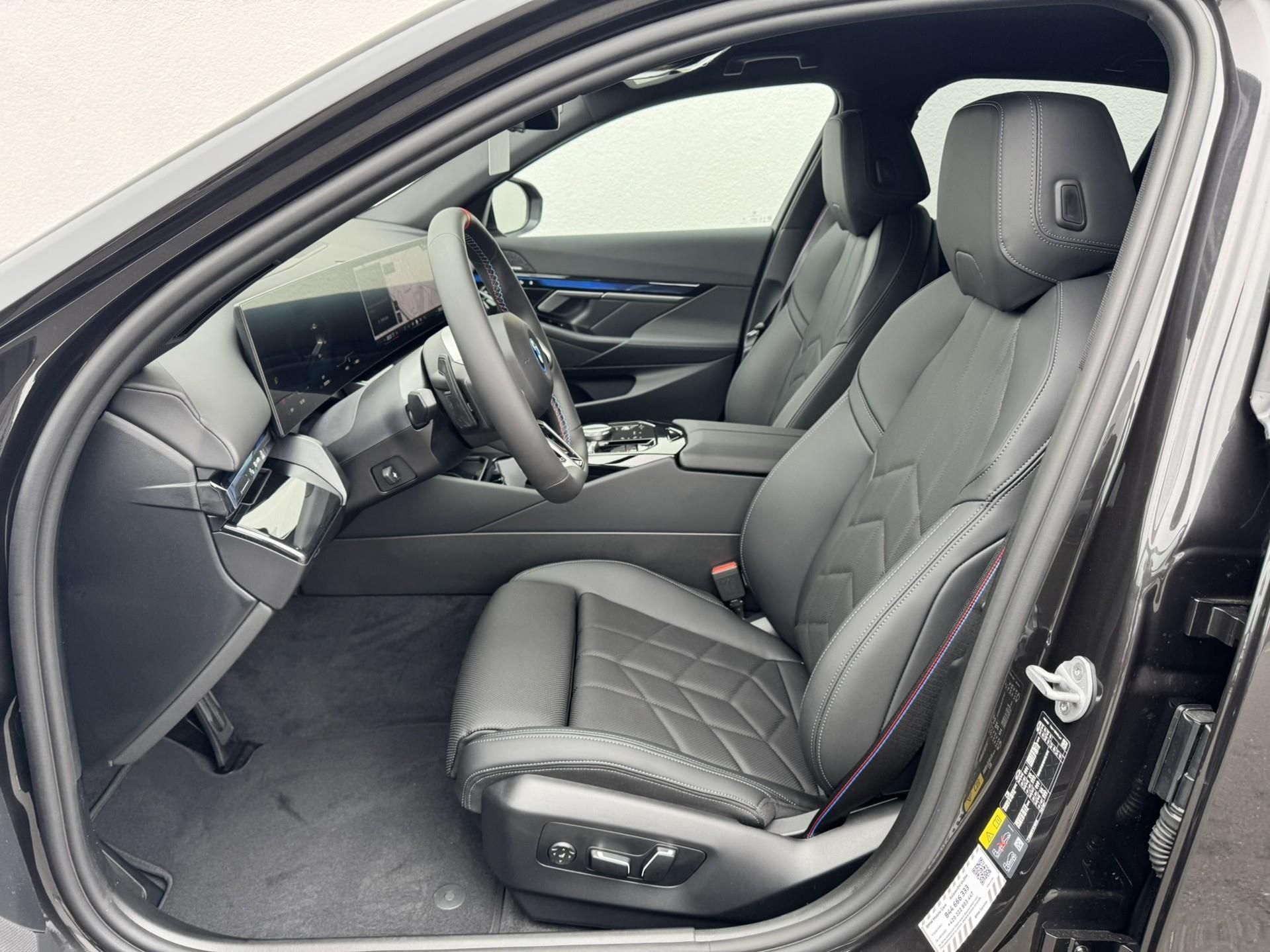 BMW i5, i5 M60 xDrive Sedan - fotka 6