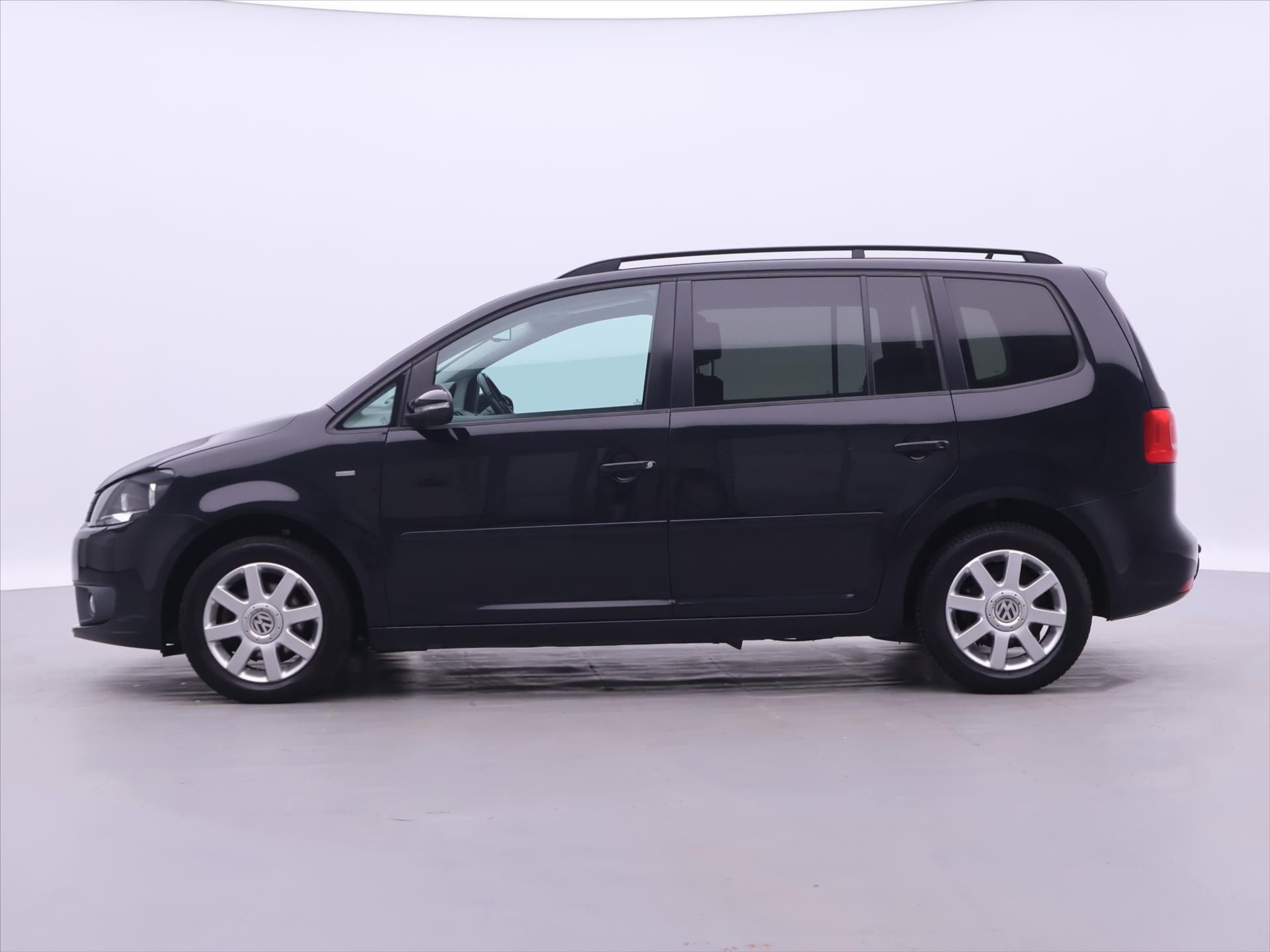 Volkswagen Touran, 1,2 TSI Match 7-Míst Serv.knih - fotka 4
