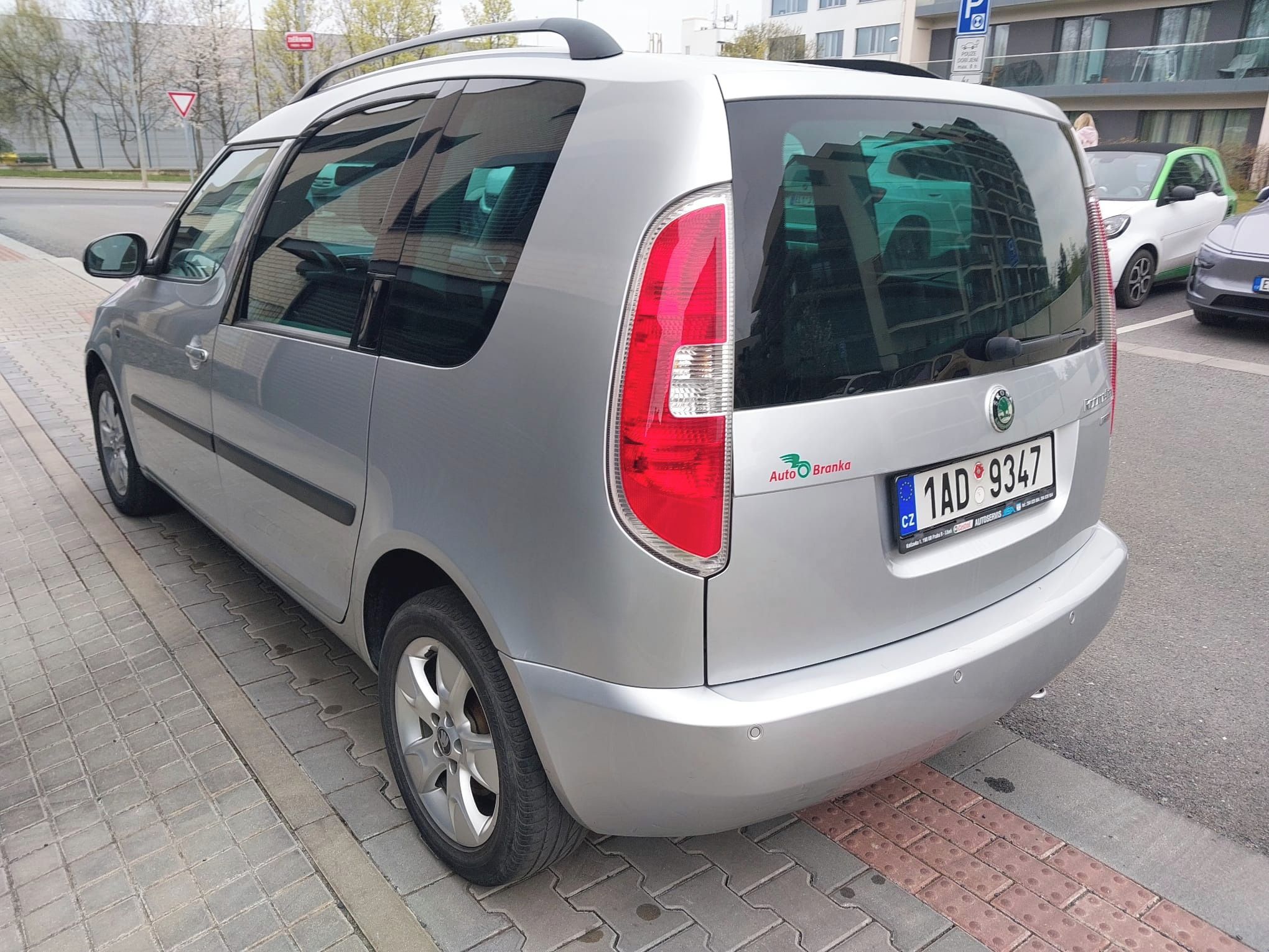 Škoda Roomster, 1.2 HTP  56.000km - fotka 6