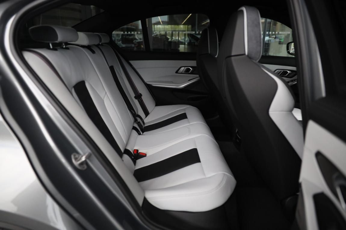 BMW M3, Competition xDrive Sedan - fotka 6